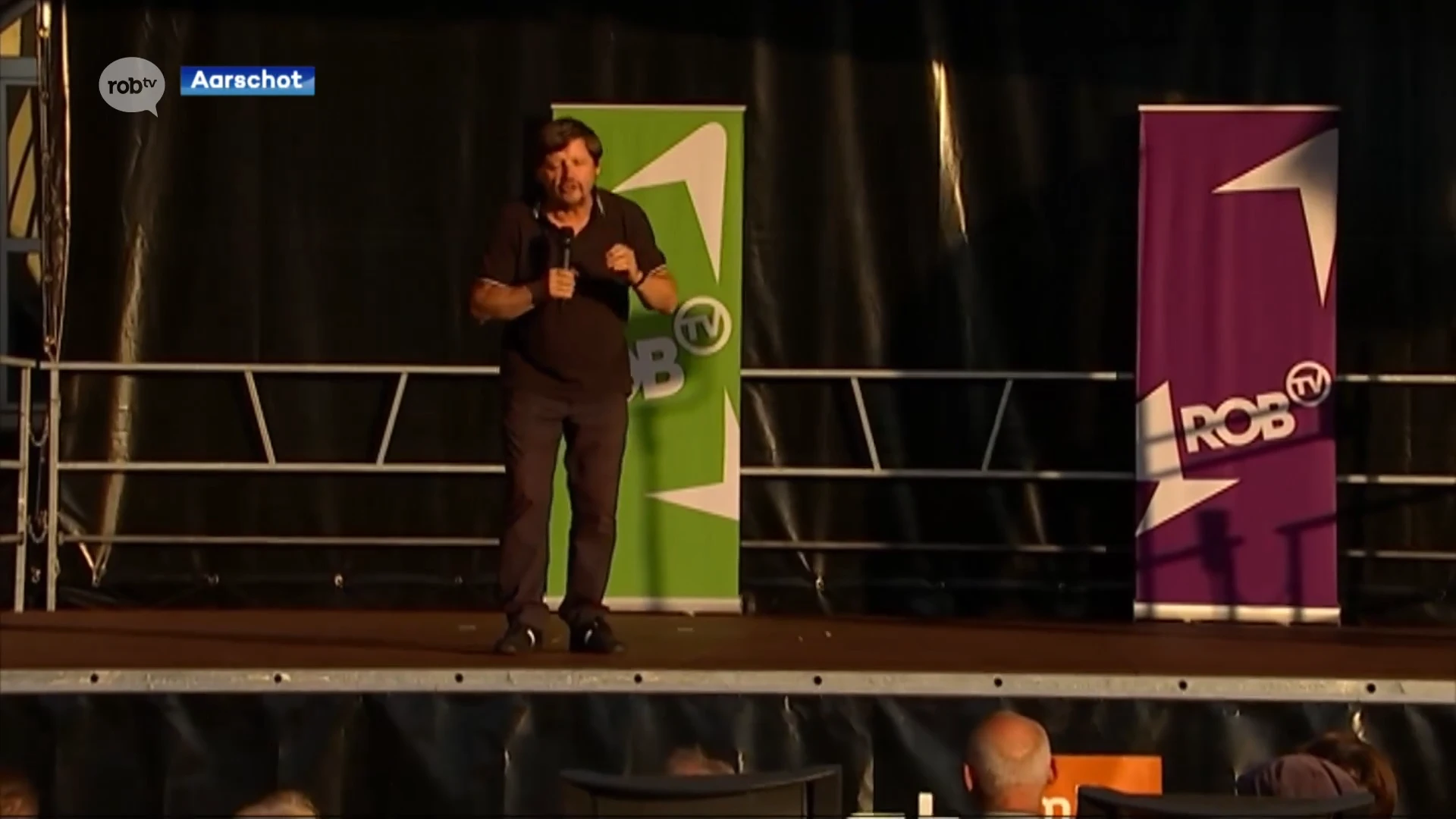 Kom vanavond mee genieten van een gratis avondje comedy van Nigel Williams in het stadspark van Aarschot
