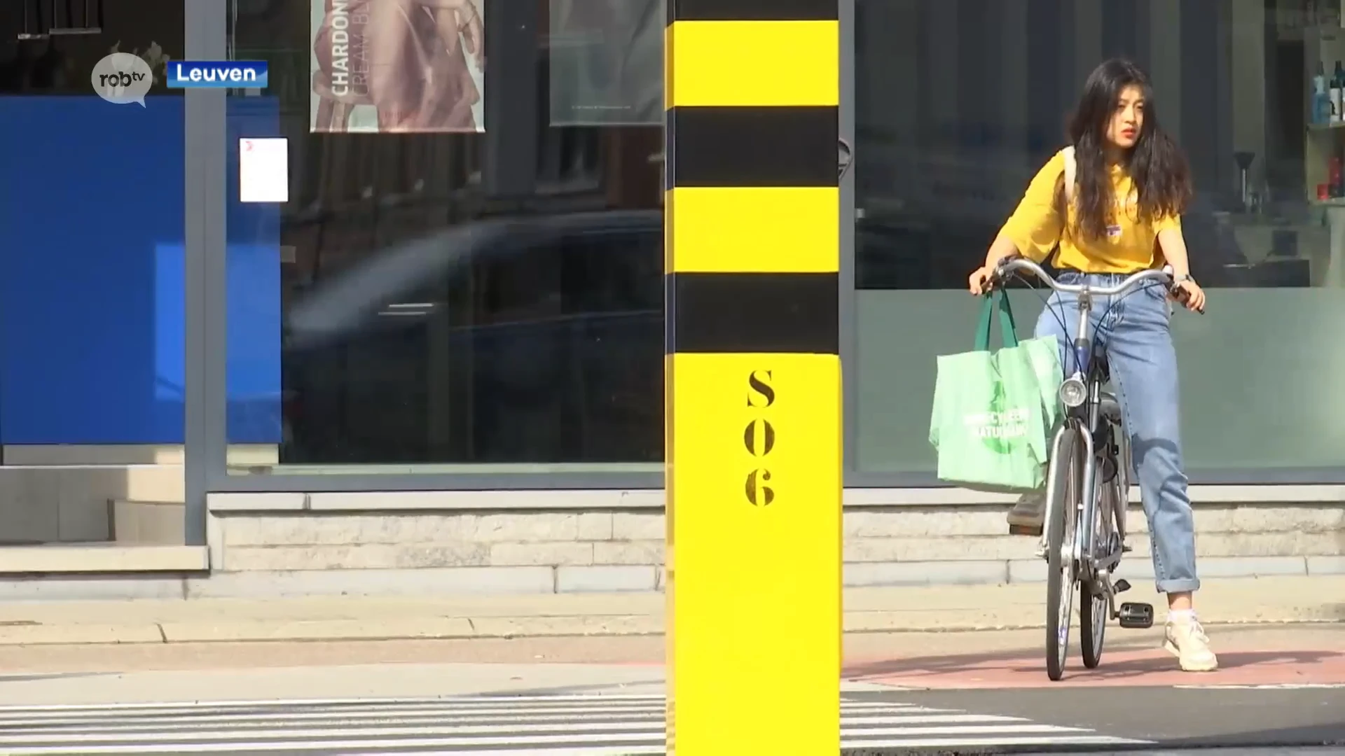 Verkeerslichten aan Naamsepoort zijn volgens buurtbewoners niet goed afgesteld: "Maar 15 seconden om over te steken"