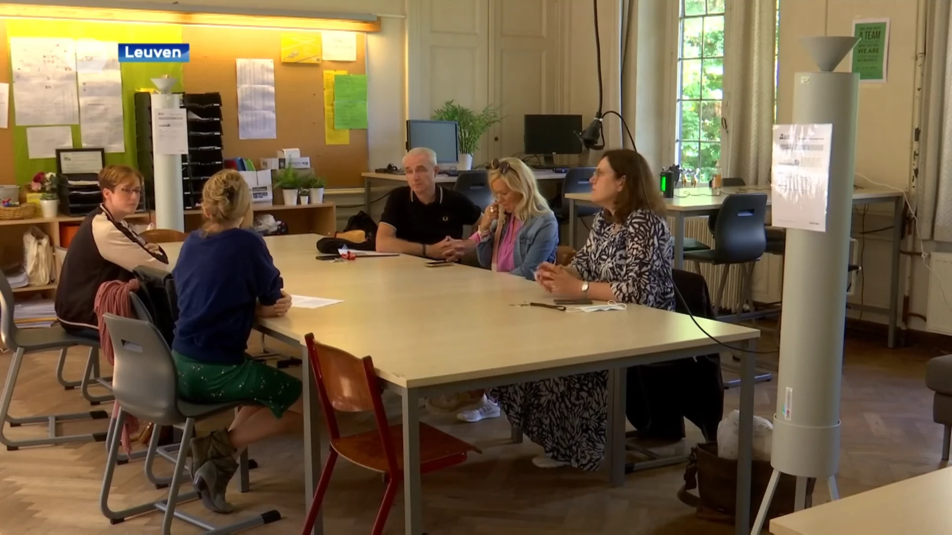 Nieuw schooljaar, ook voor leerkrachten: leraarskamer van Paridaens in Leuven omgebouwd tot 'virusvrije ruimte'