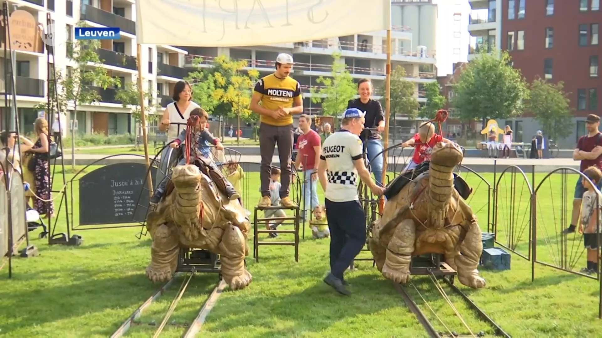 Een tweedehands fiets scoren, of racen op een reuzeschildpad: Leuven viert vandaag de WK Familiedag