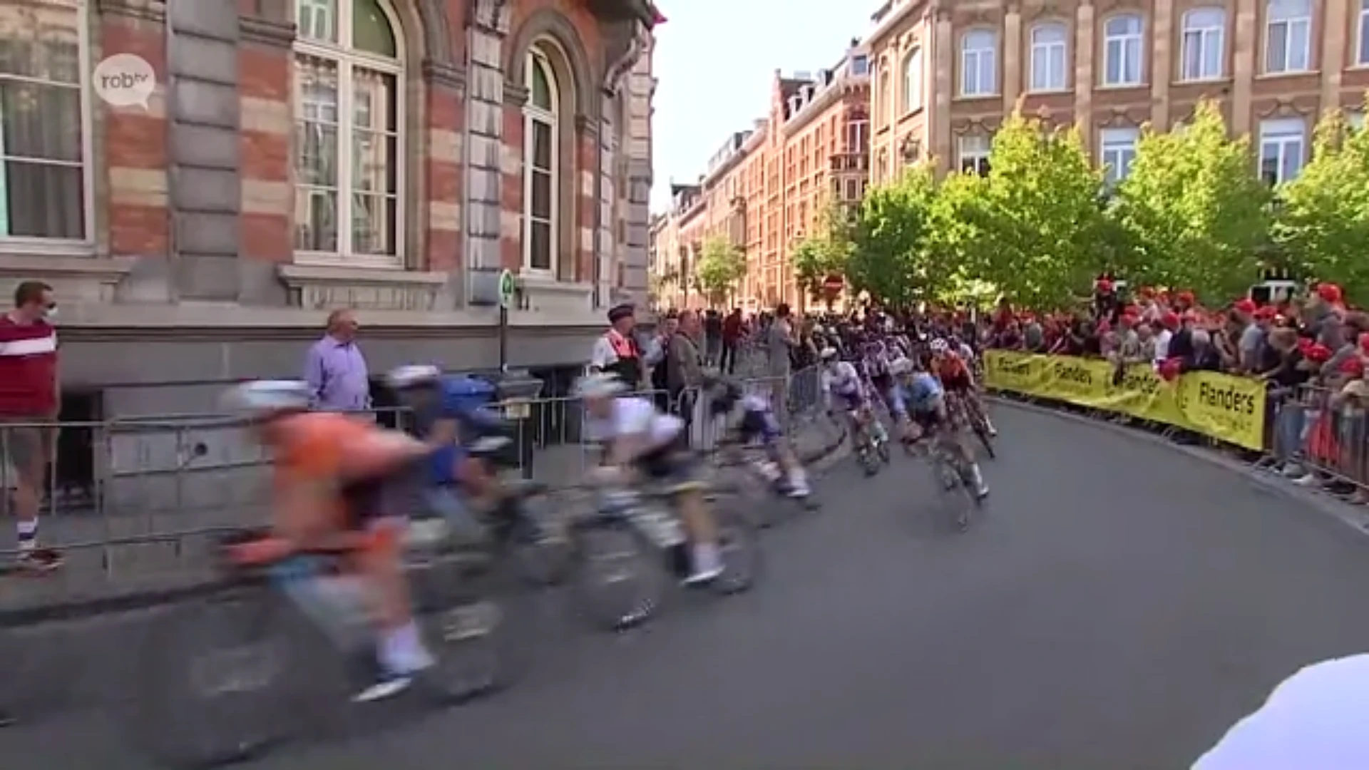 LIVE vanop de Bondgenotenlaan: de passage van de vrouwen in Leuven