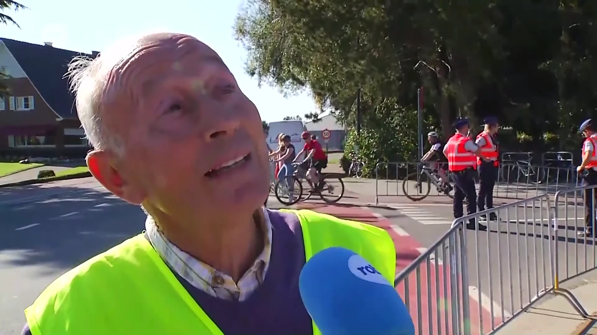 LIVE Vrijwilligers op WK: “Ik wou er bij zijn, want dit kan je maar 1 keer in je leven meemaken”