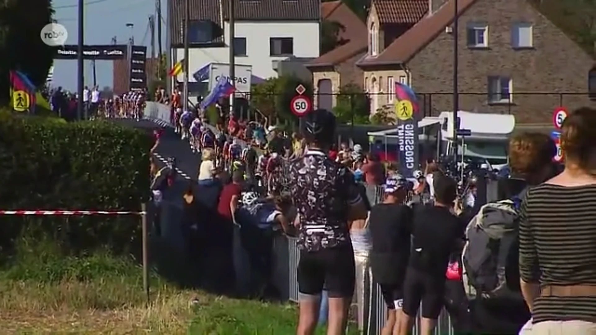 LIVE: De vrouwen passeren voor een tweede keer de Smeysberg in Huldenberg