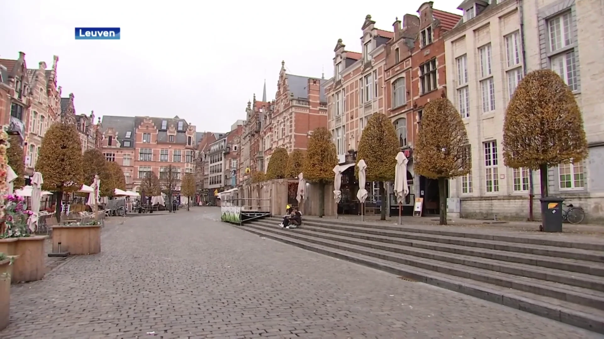 Leuven test morgen polsbandjessysteem op Oude Markt om coronapas te controleren