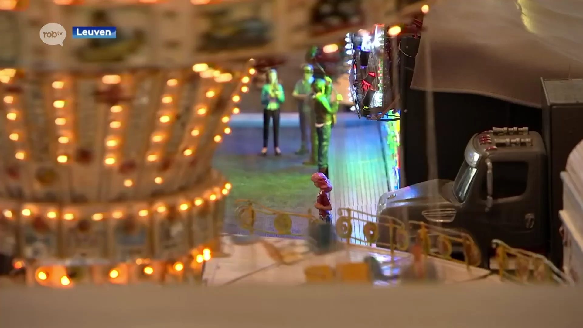 Oproep bibliotheek Ladeuzeplein: "De miniatuurkermis vind je in bibliotheek Tweebronnen, niet hier!"