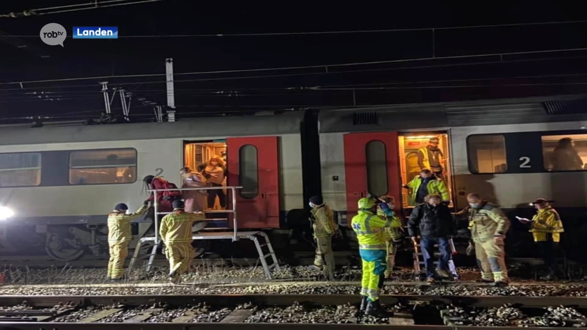 Treinverkeer hele avond lang onderbroken tussen Landen en Leuven: trein raakte verstrikt in bovenleiding