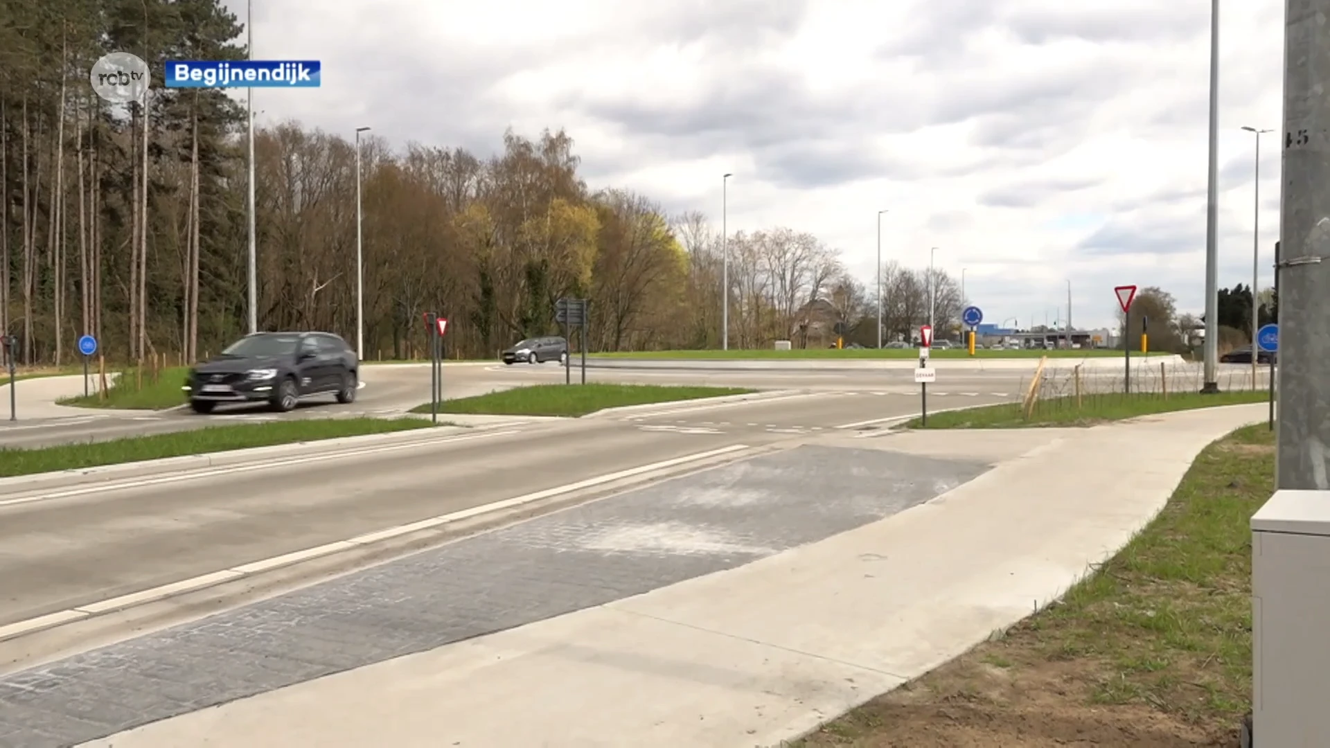 Overleg gemeente Begijnendijk en AWV: oversteekplaatsen Duracellrotonde worden veiliger voor fietsers