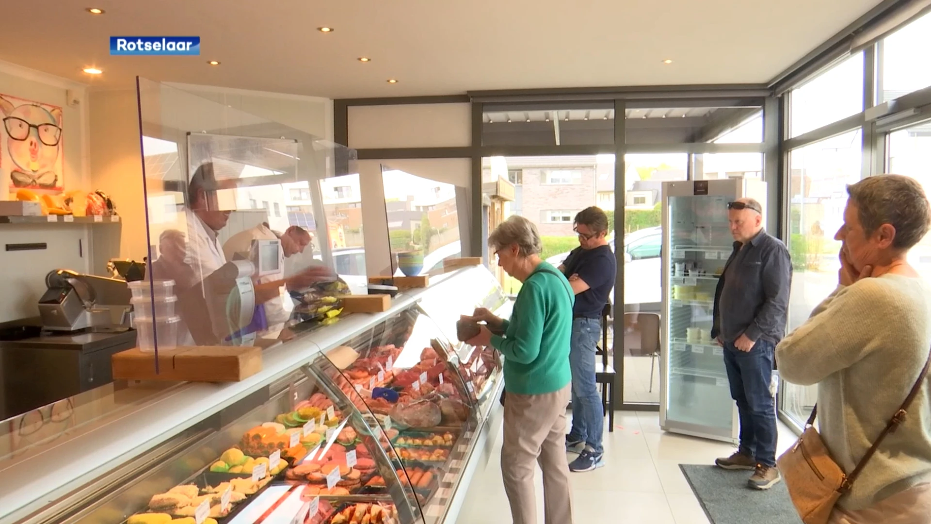 Temperaturen boven twintig graden, echt barbecueweer: "Een wijntje erbij en een lekker stukje vlees"
