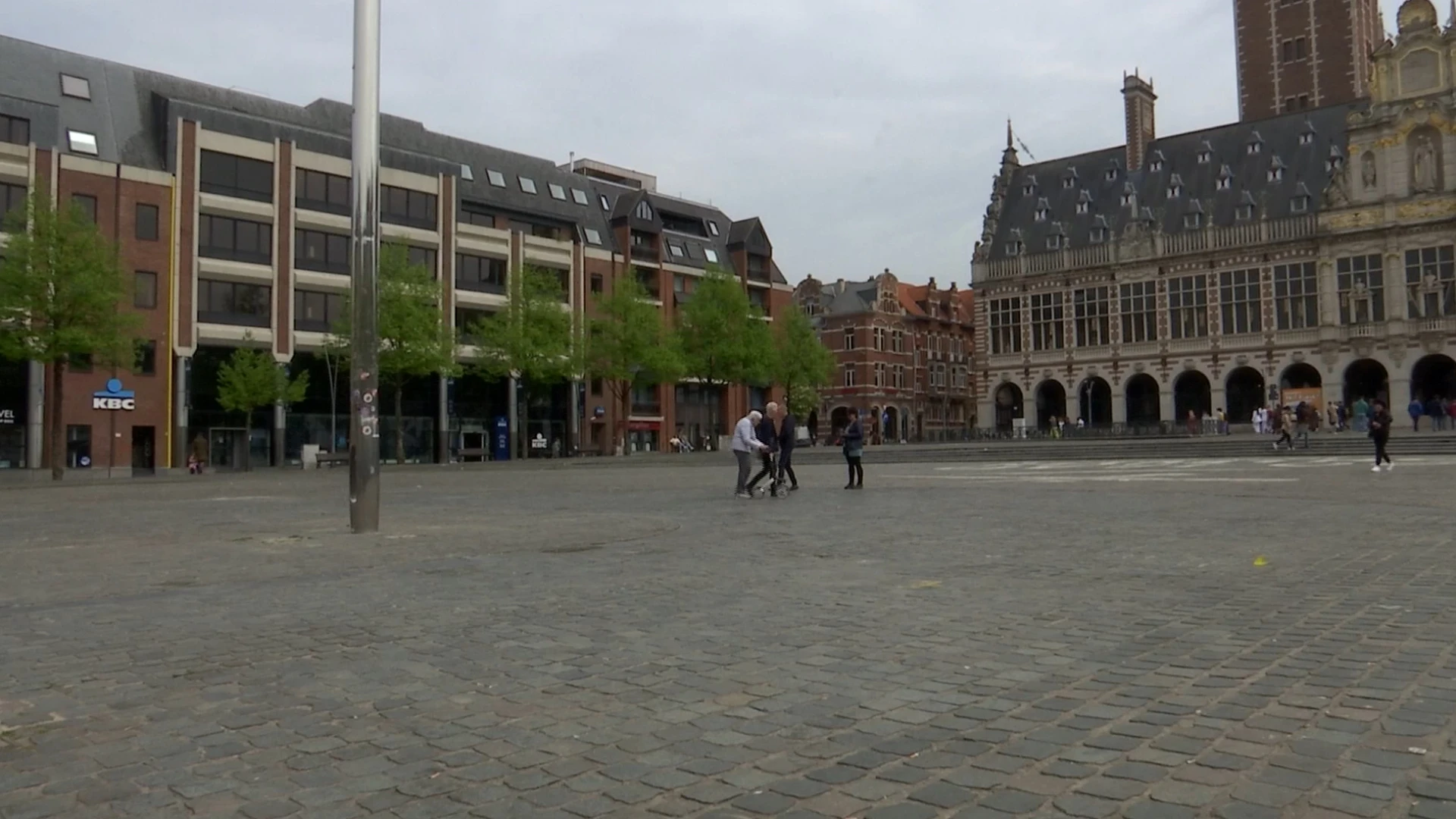 Leuven haalt kunstwerk veroordeelde Jan Fabre voorlopig niet weg: "Kunstwerk en persoon staan los van elkaar"