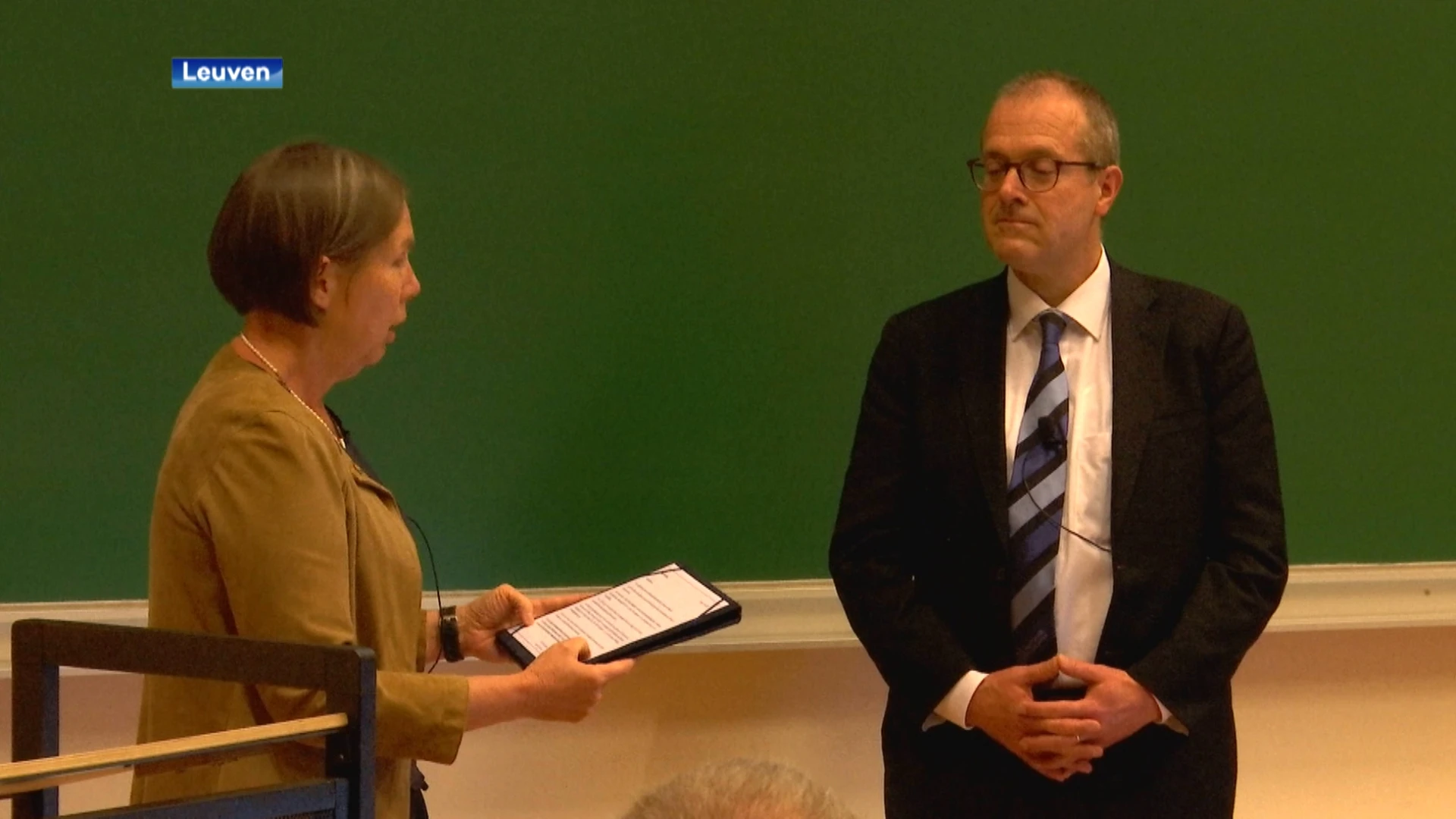 Hans Kluge, regiodirecteur voor Europa bij WHO, krijgt erepenning van KU Leuven