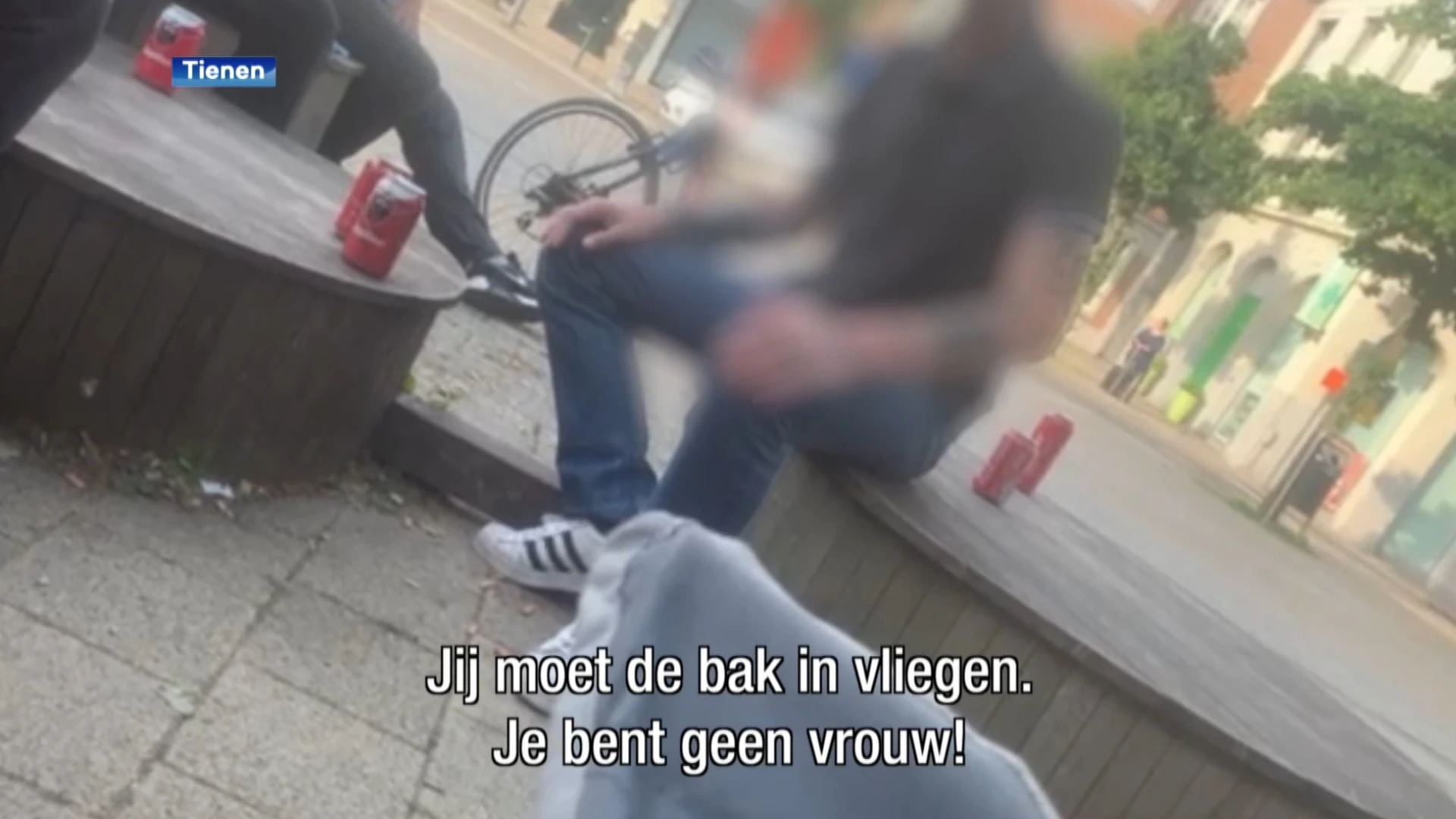 Zware transfobe discriminatie aan station van Tienen: "Gij moet de bak in vliegen, gij zijt een man!"