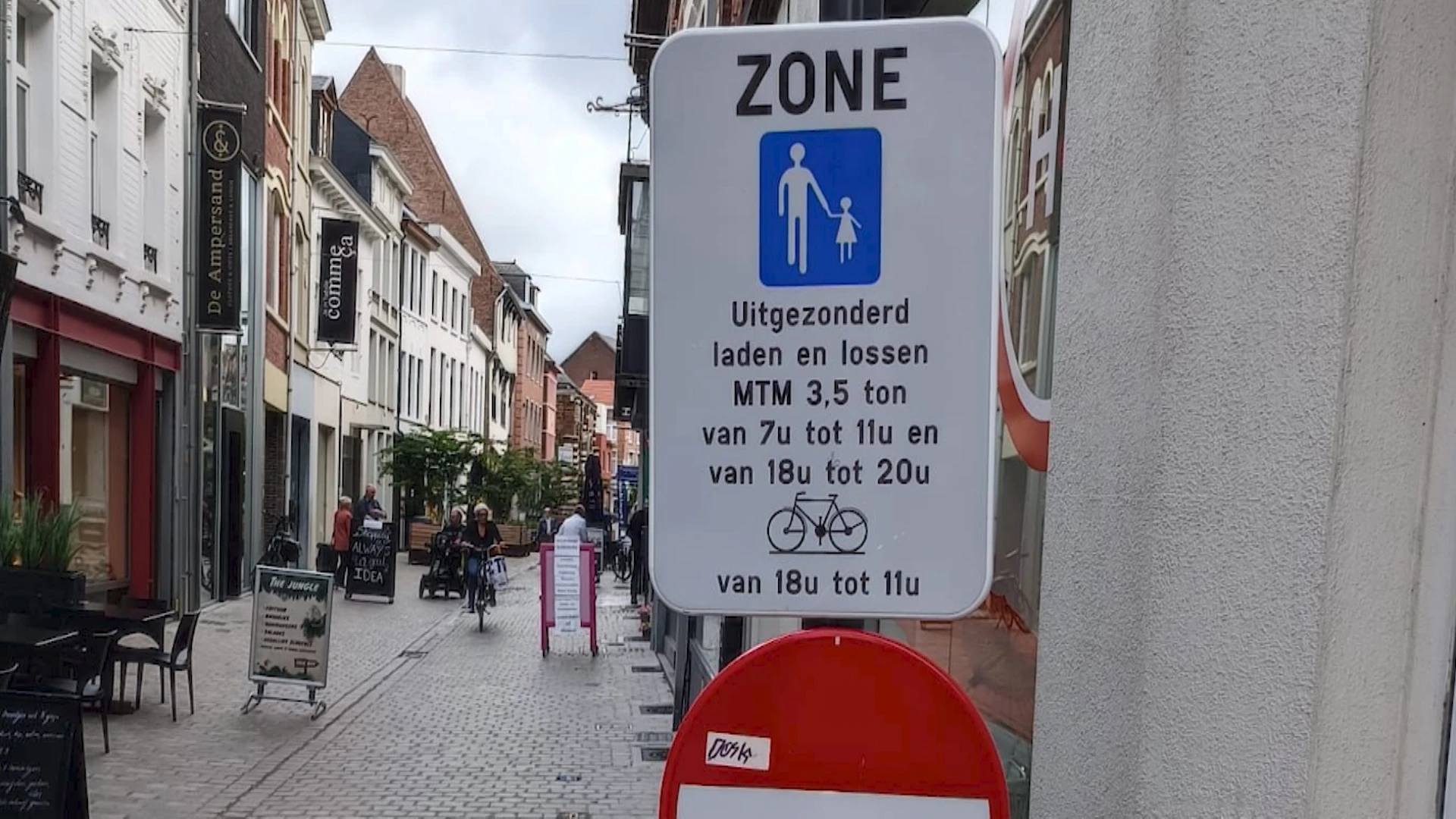 Fietsers in Diest mogen voortaan 's avonds en 's morgens met hun fiets door de winkelwandelstraat rijden