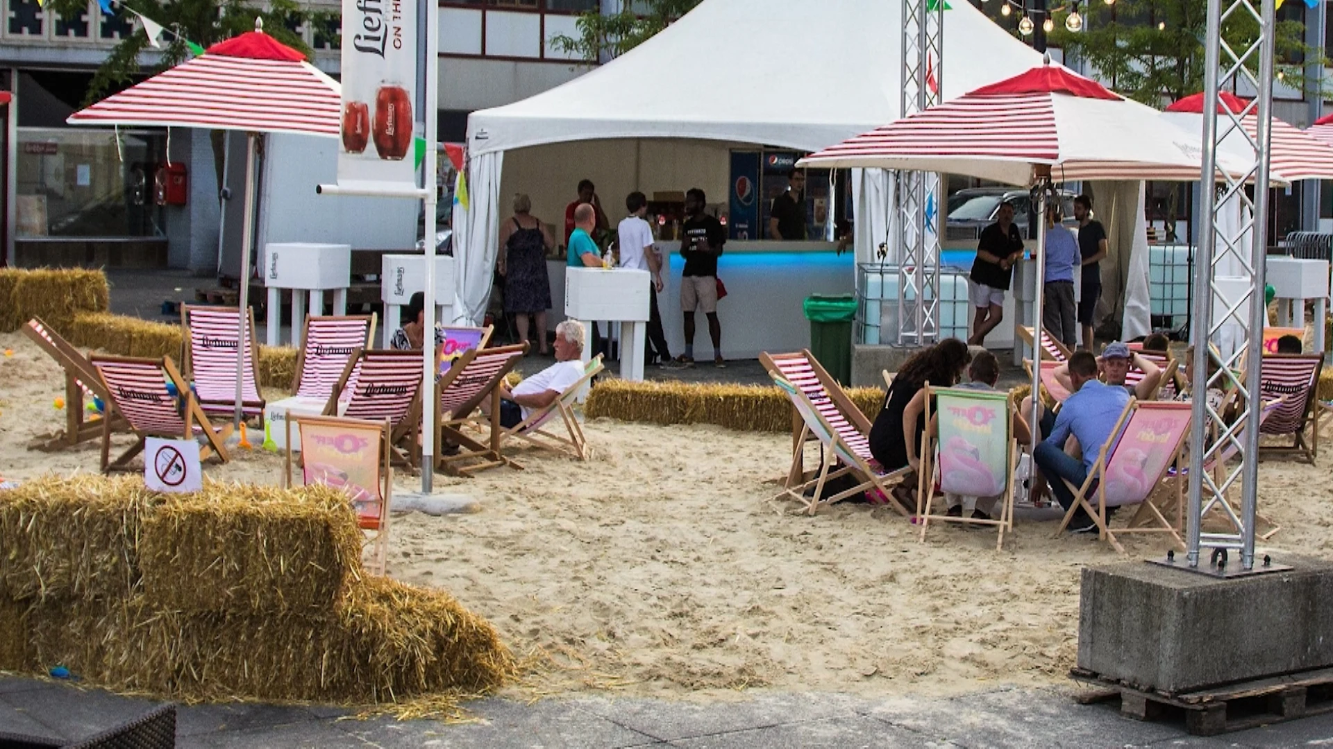 Landen organiseert 5 dagen Landen Plage: zomerse drankjes, optredens en springkastelen