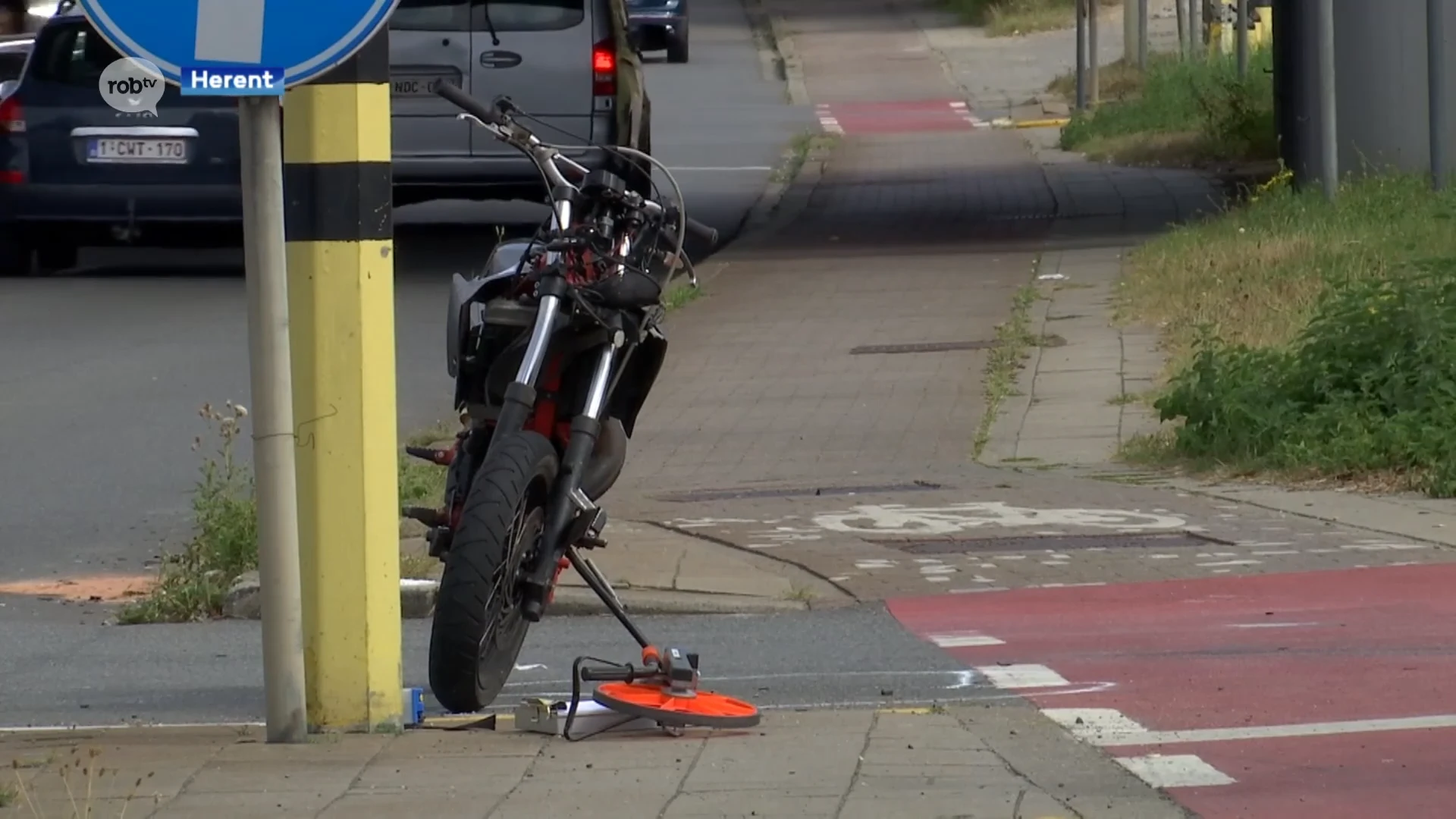 Bromfietser even in levensgevaar na ongeval in Herent, bestuurder bestelwagen pleegt vluchtmisdrijf