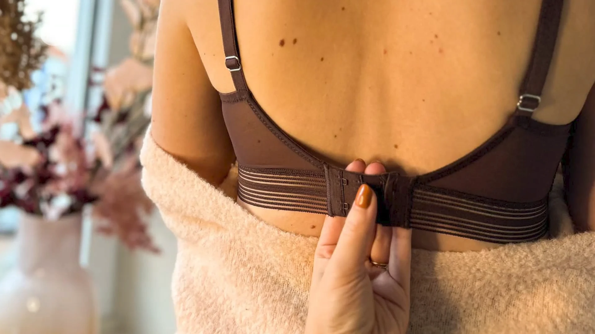 Tiense lingeriewinkel zamelt oude bh's in voor het goede doel: "10% korting per gedoneerde bh"