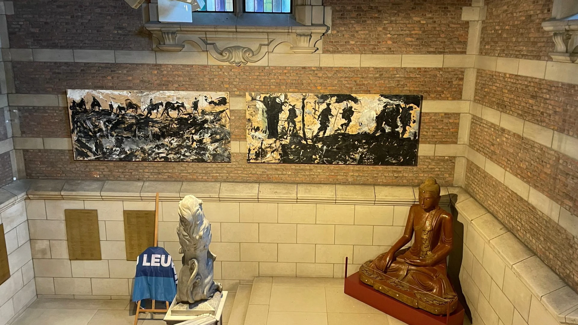 Kunstenaar Sam Dillemans schenkt 2 werken over oorlogslangschappen aan KU Leuven