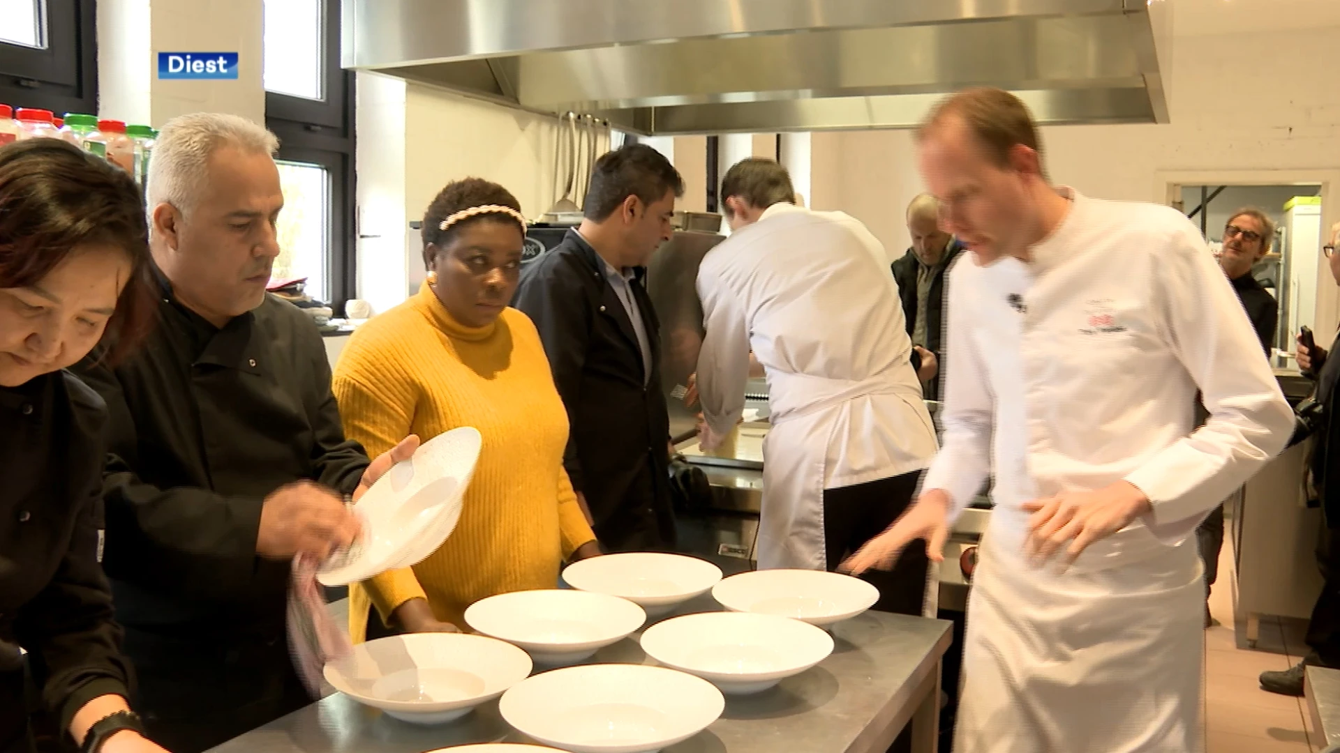 Tweesterrenchef Thijs Vervloet van Colette in Averbode maakt kerstmenu met buurtrestaurants