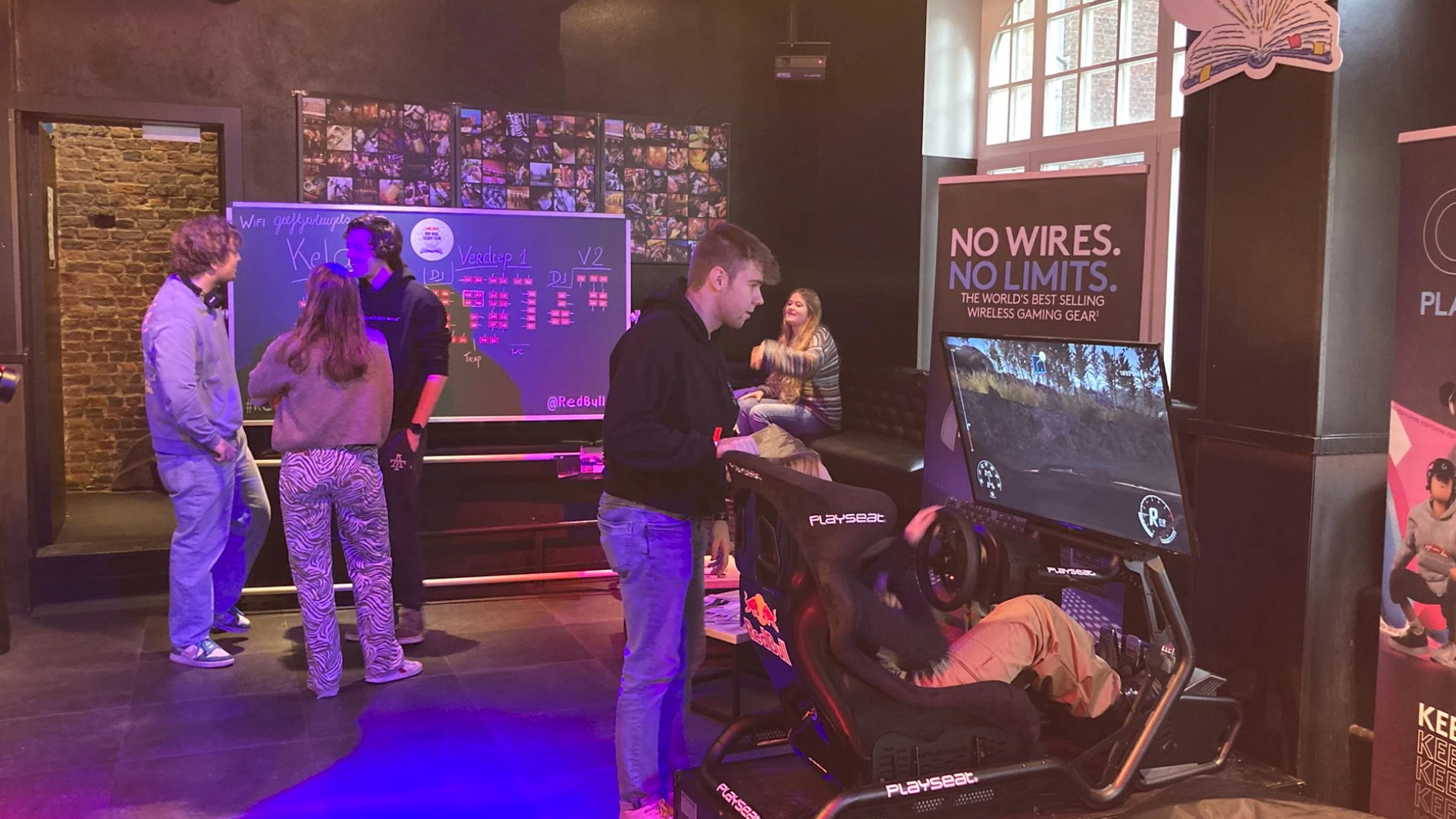 Red Bull Study Club strijkt neer in Leuven: samen studeren, work-out en een silent disco