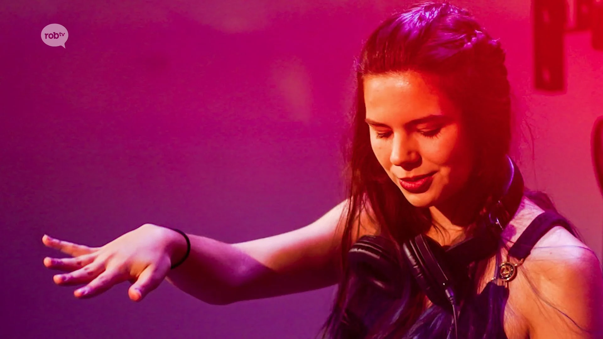 Kortenbergs DJ-talent Amber Broos (20) staat deze zomer op Main Stage van Tomorrowland