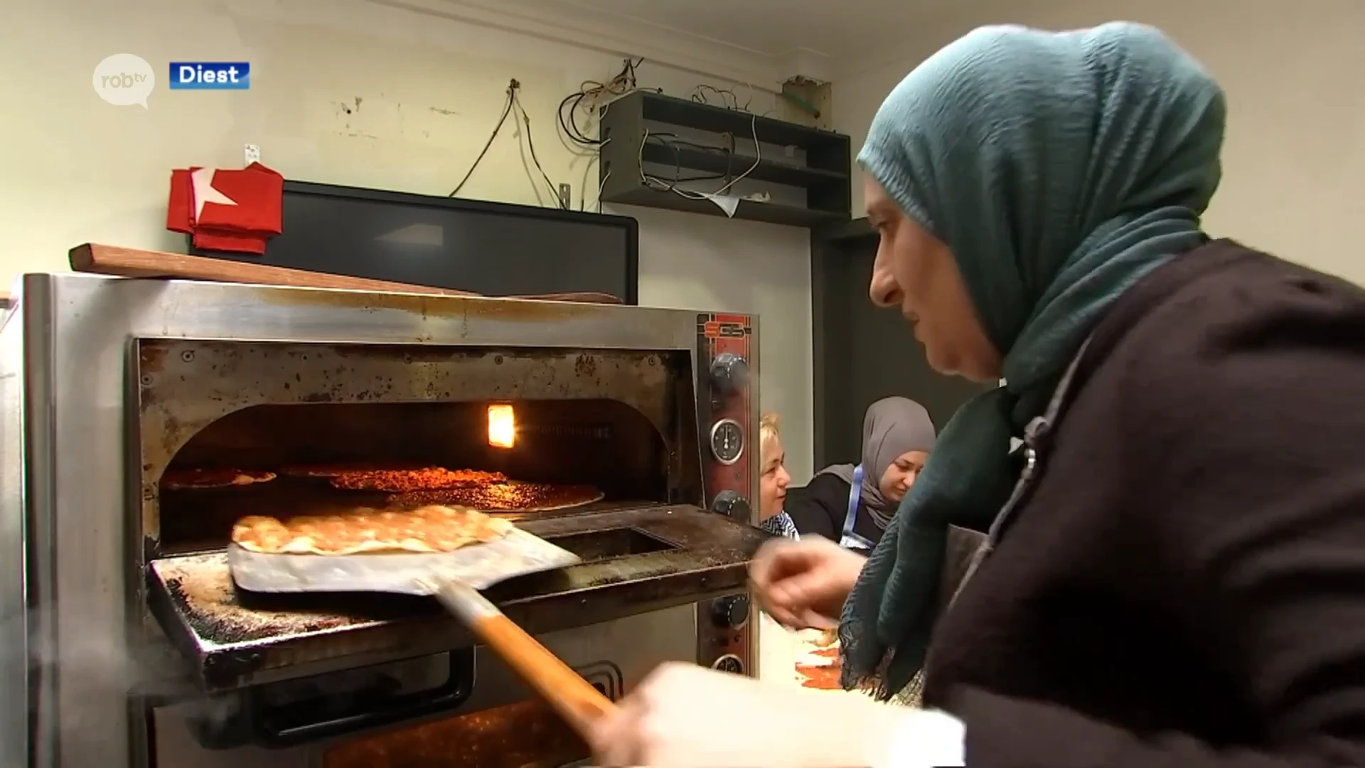 Moskee in Diest verkoopt pizza's om slachtoffers van de aardbeving in Turkije en Syrië te steunen