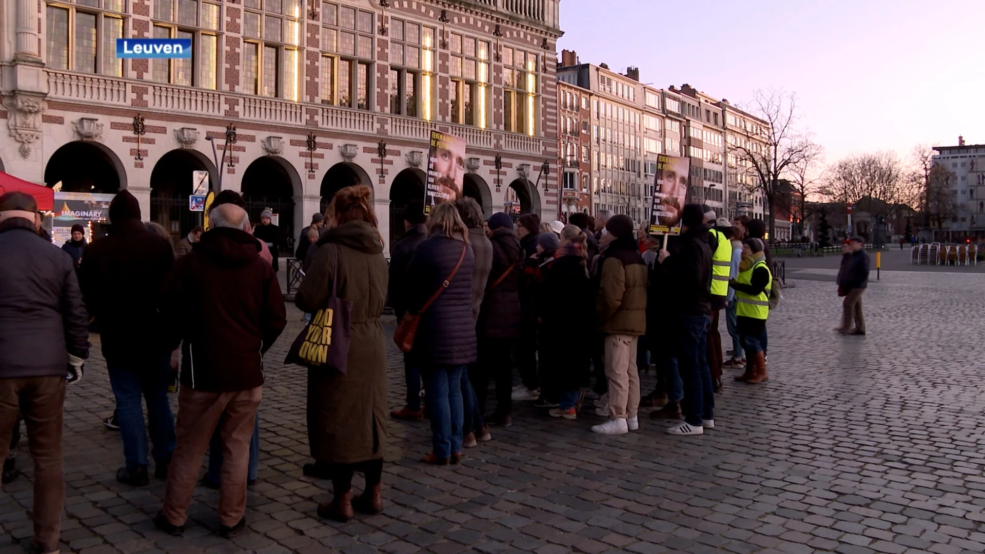 Actie op Ladeuzeplein voor ngo-medewerker Olivier Vandecasteele die wordt vastgehouden in Iran