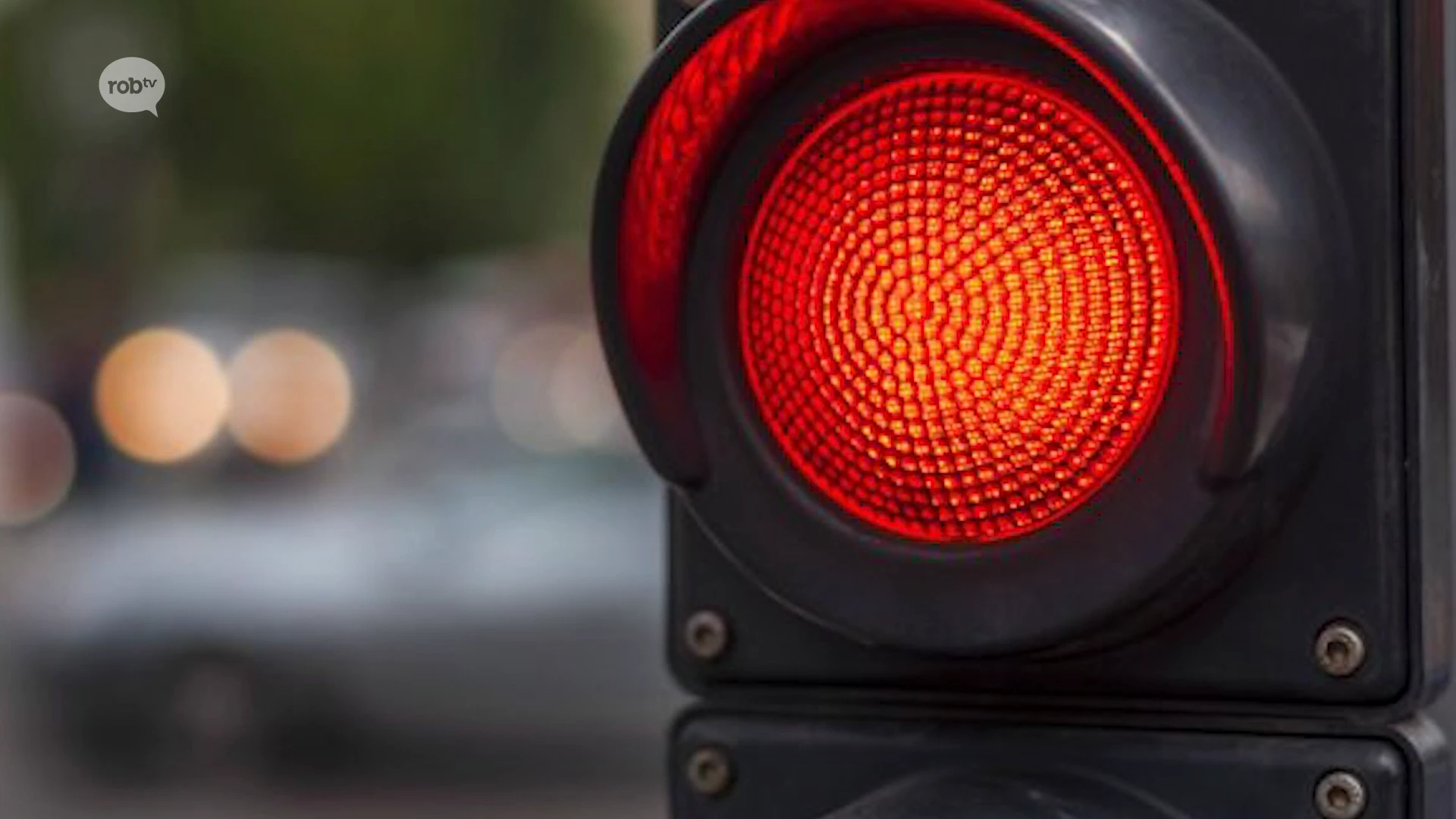 Tijdelijke verkeerslichten op Provinciebaan in Rotselaar blijven één week langer staan