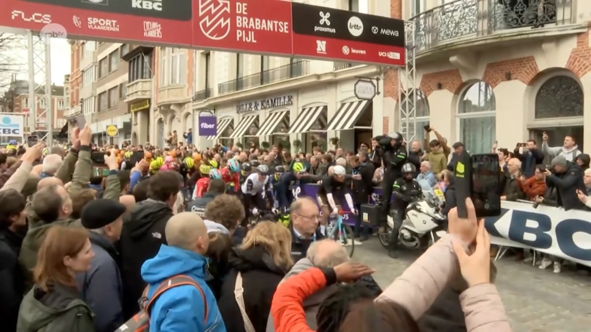 HERBEKIJK: het startschot van de Brabantse Pijl 2023