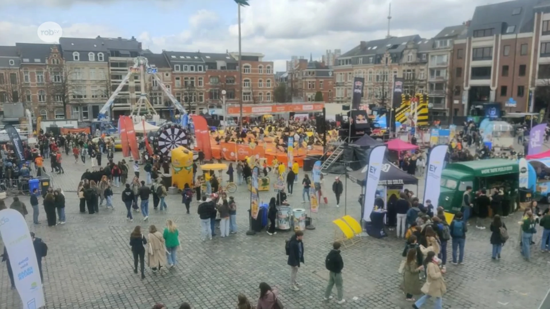 Kiesweek Ekonomika opnieuw van start op het Ladeuzeplein in Leuven