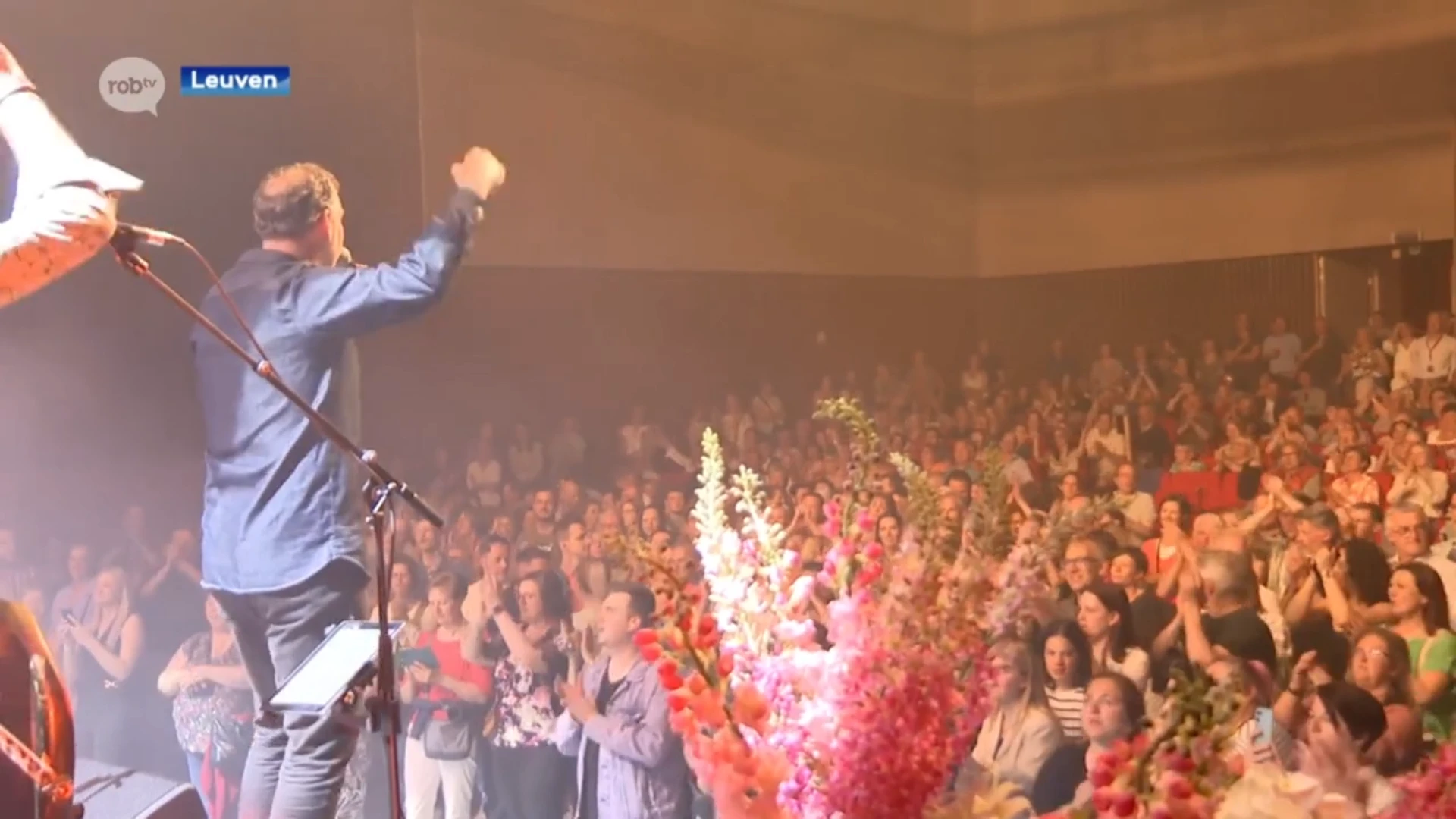 Stan Van Samang, Ronny Mosuse en Luka Cruysberghs geven het beste van zichzelf op benefietconcert Music for Luc, opbrengst gaat naar Zorgcirkels Jong Dementie