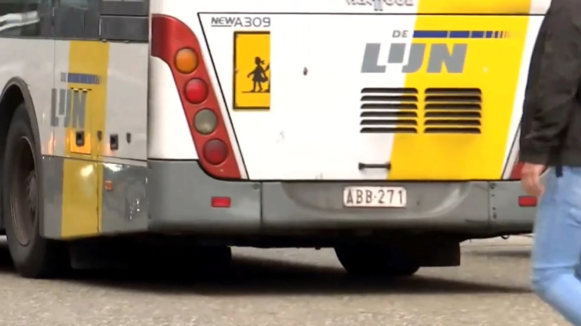 Drie gewonden na aanrijding met lijnbus op Leuvensesteenweg in Tielt-Winge, één van hen overgebracht naar ziekenhuis