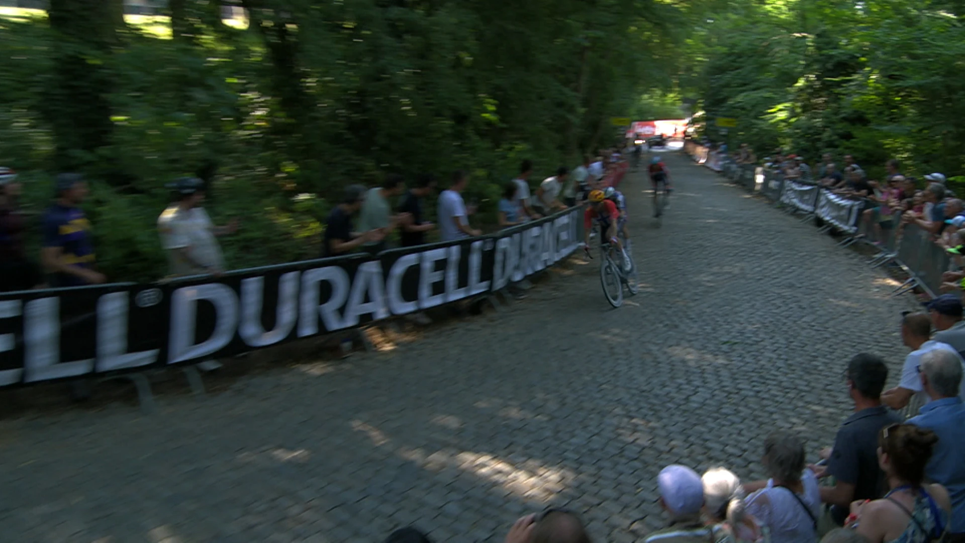 Stan Van Tricht moet duimen leggen voor Rasmus Tiller, die z'n tweede zege pakt in Hageland: "Maar noem me nu niet koning van het Hageland"