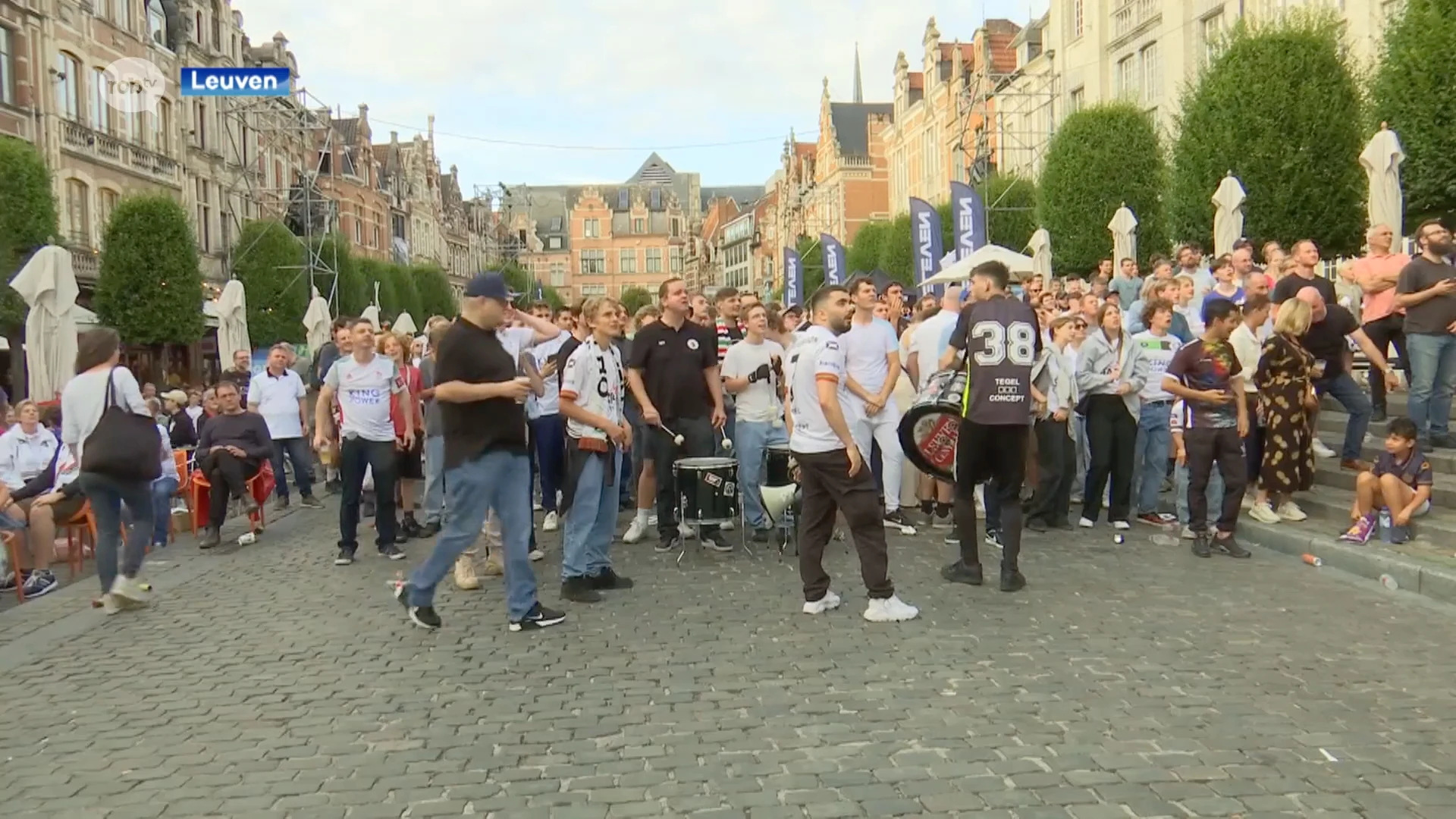 OHL-supporters zien Leuven 1-1 gelijkspelen tegen Charleroi: "Het kan enkel beter gaan, laten we hopen op play-off 2"