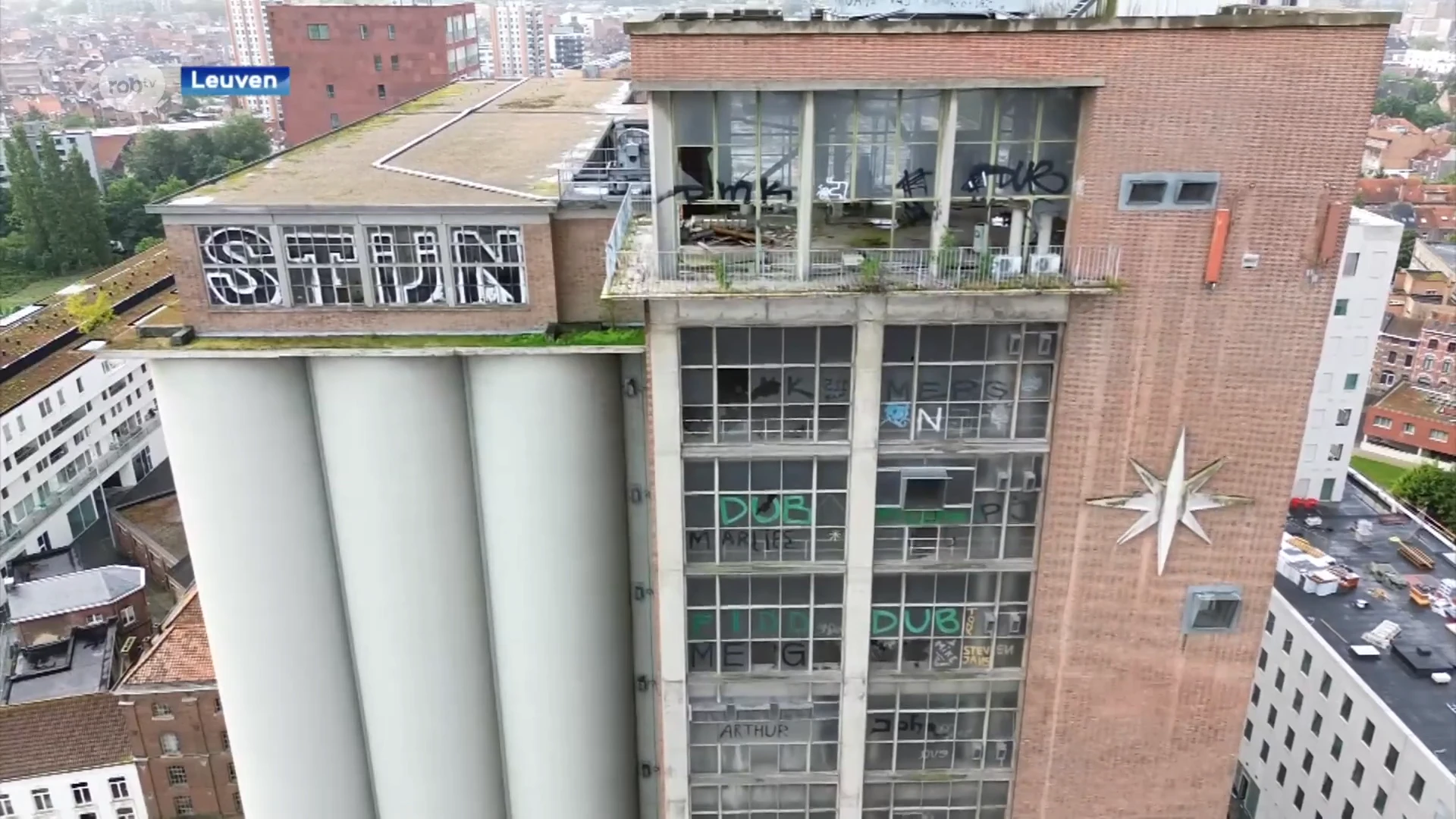 Leuvens Historisch Genootschap dient bezwaarschrift in tegen plannen silo's Vaartkom: "De omgeving wordt aangetast door de bouwlaag bovenop de silo's"