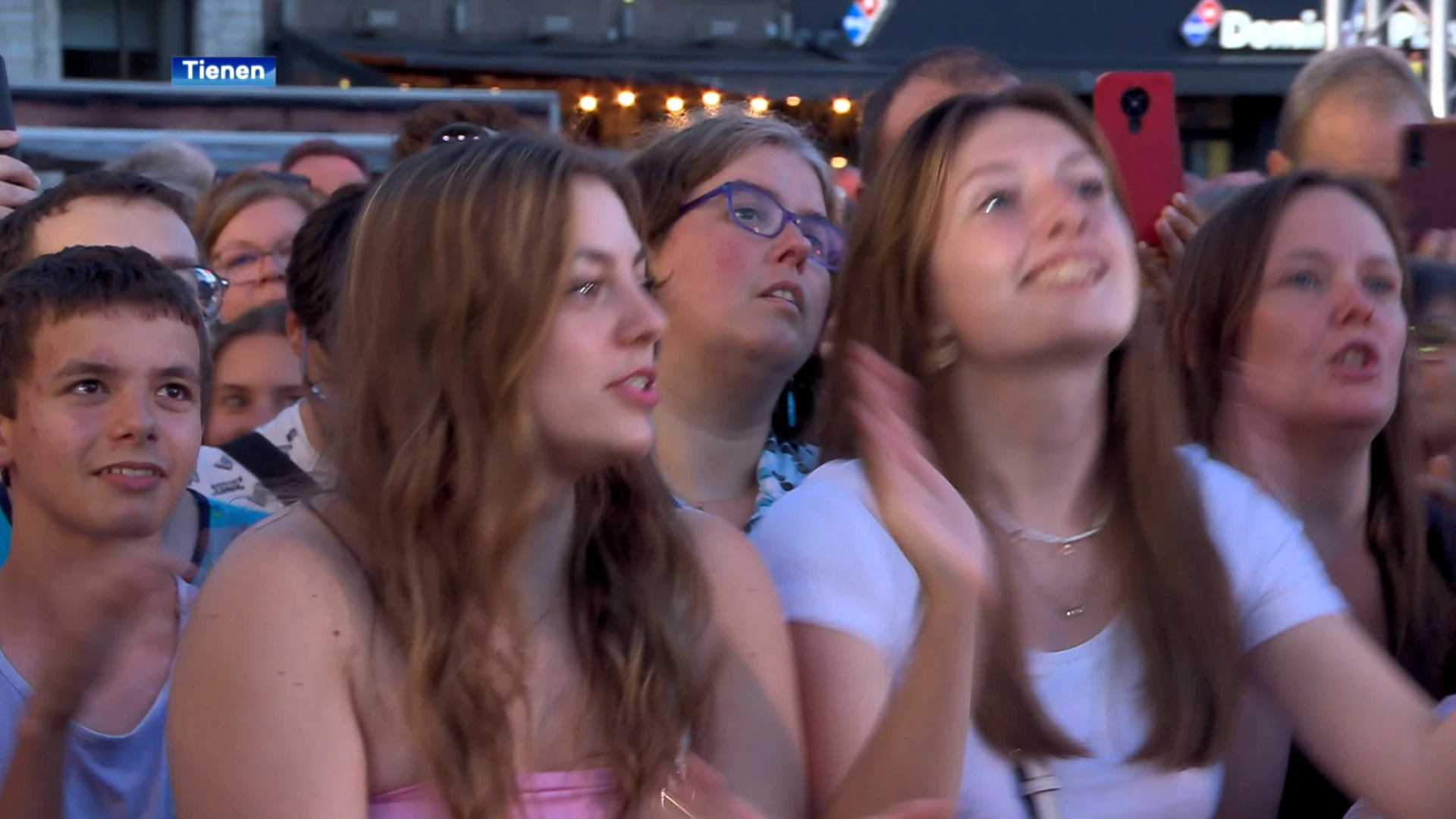 3500 muziekliefhebbers nemen deel aan opnames 'Vlaanderen Muziekland' op de Grote Markt in Tienen