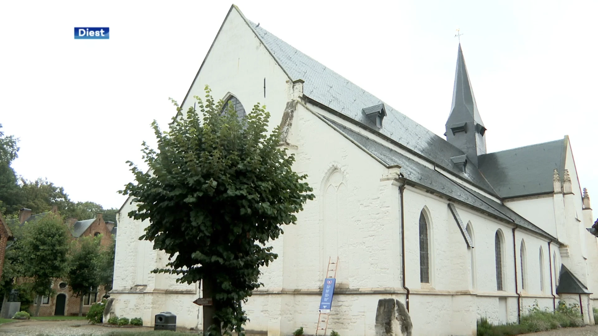 Vooruit maakt zich zorgen over toestand begijnhofkerk in Diest, stad nam al maatregelen