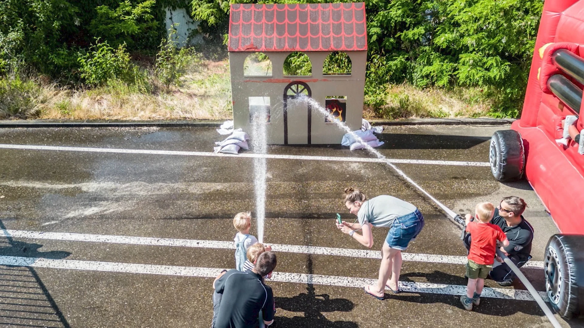 Leuvense brandweer toont zondag haar werking tijdens open dag aan kazerne