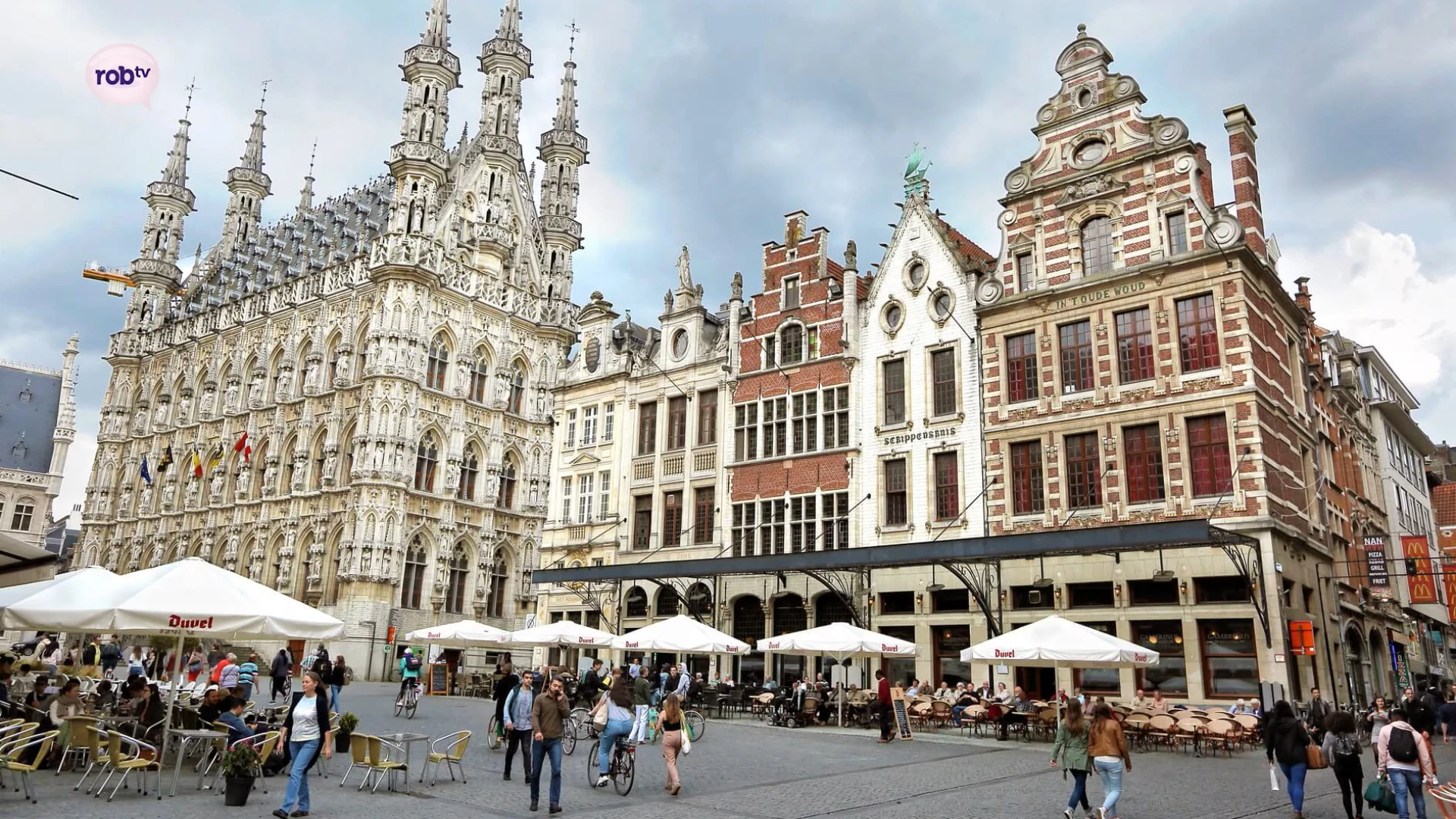 GRATIS ontbijt voor jongeren die vrijdag in uniform naar Leuvense Grote Markt komen