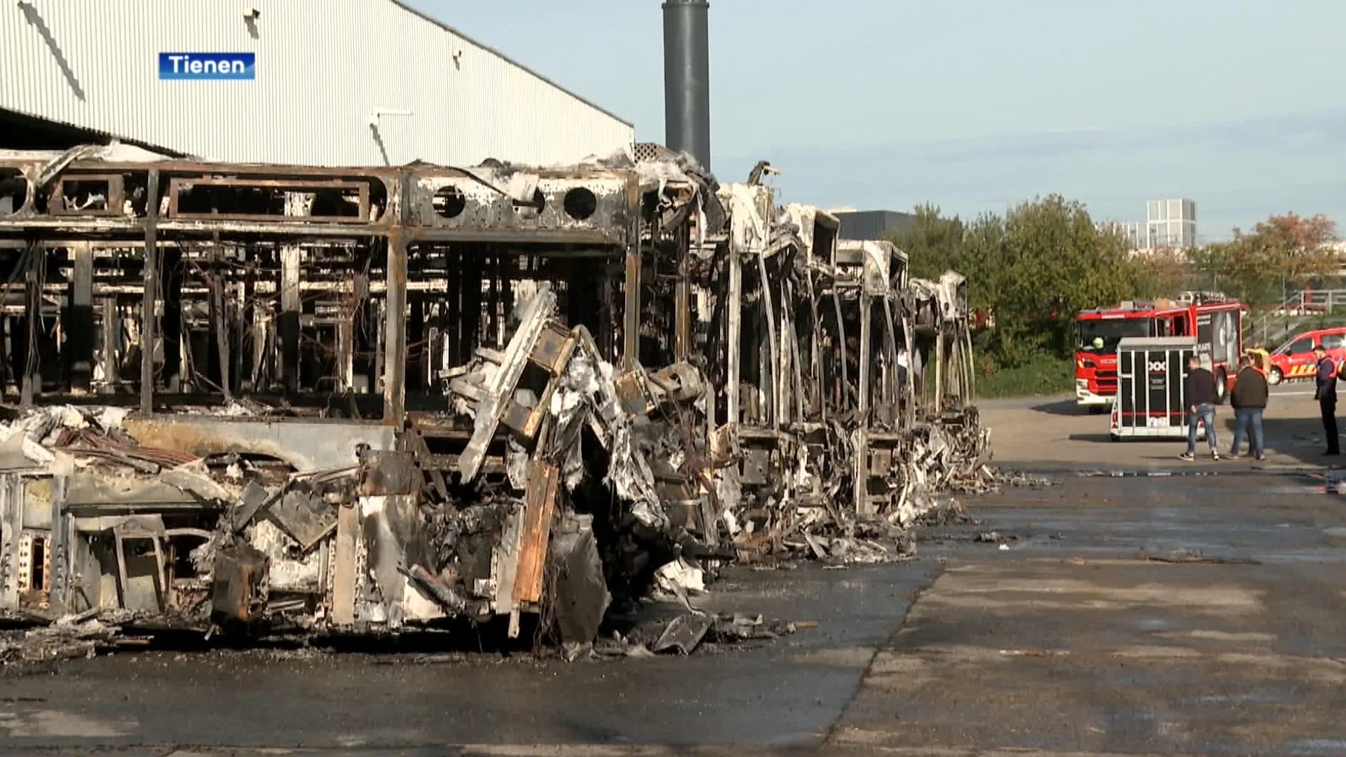 Overzicht: zware brand legt 24 bussen in de as bij Multiobus in Tienen, geen gewonden