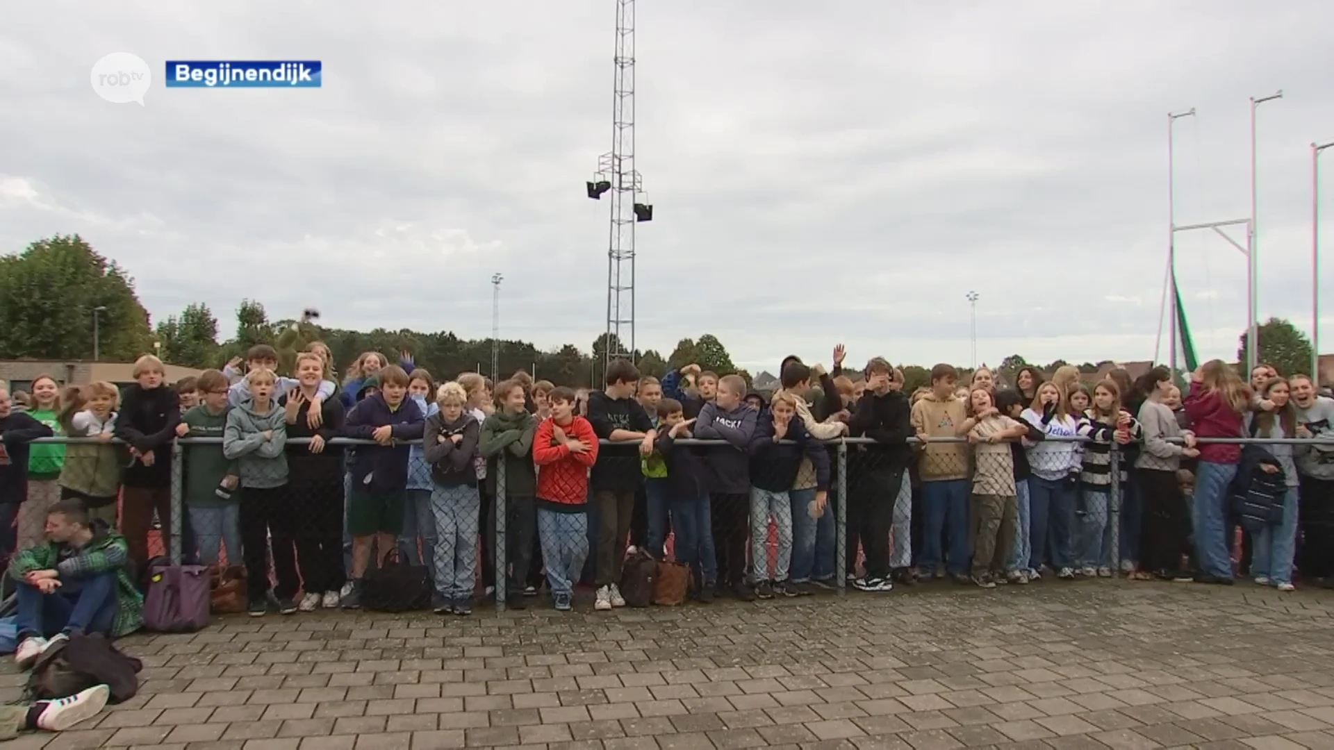 800 leerlingen 't SJIBke en Sint-Jozefsinstituut geëvacueerd na valse bommelding: "We zijn goed opgevangen"