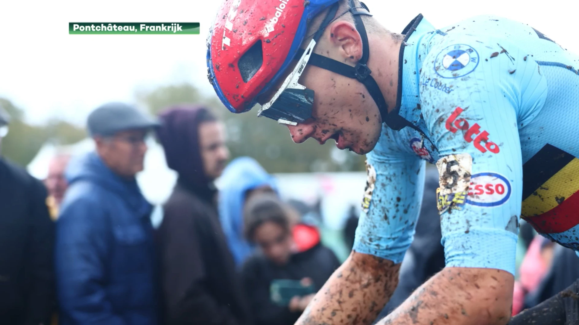 Thibau Nys kent complete offday op het EK veldrijden en stapt met nog twee ronden voor de boeg uit wedstrijd