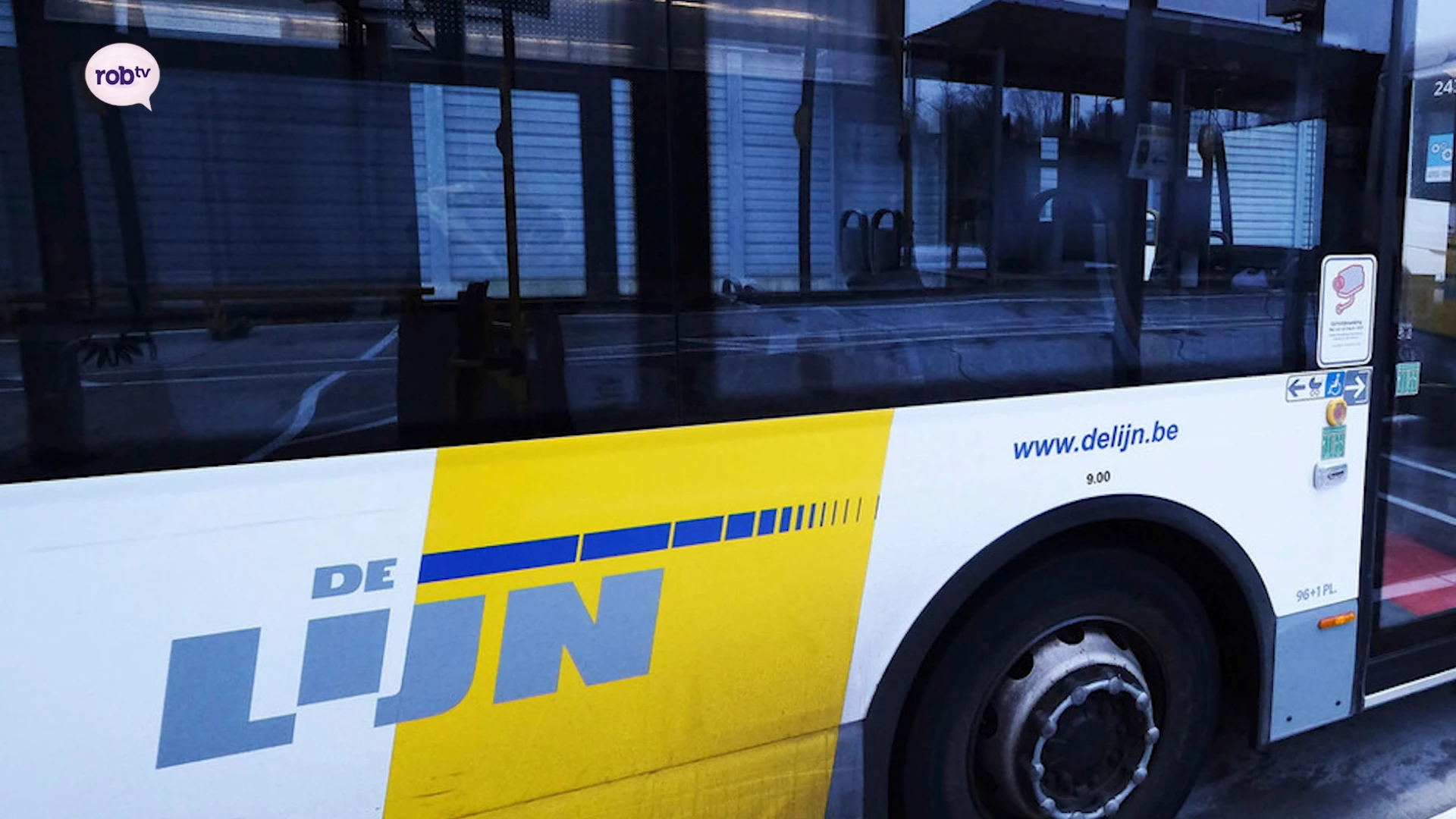 De Lijn zet in onze regio 18 feestbussen in om feestvierders weer veilig thuis te brengen op Nieuwjaar