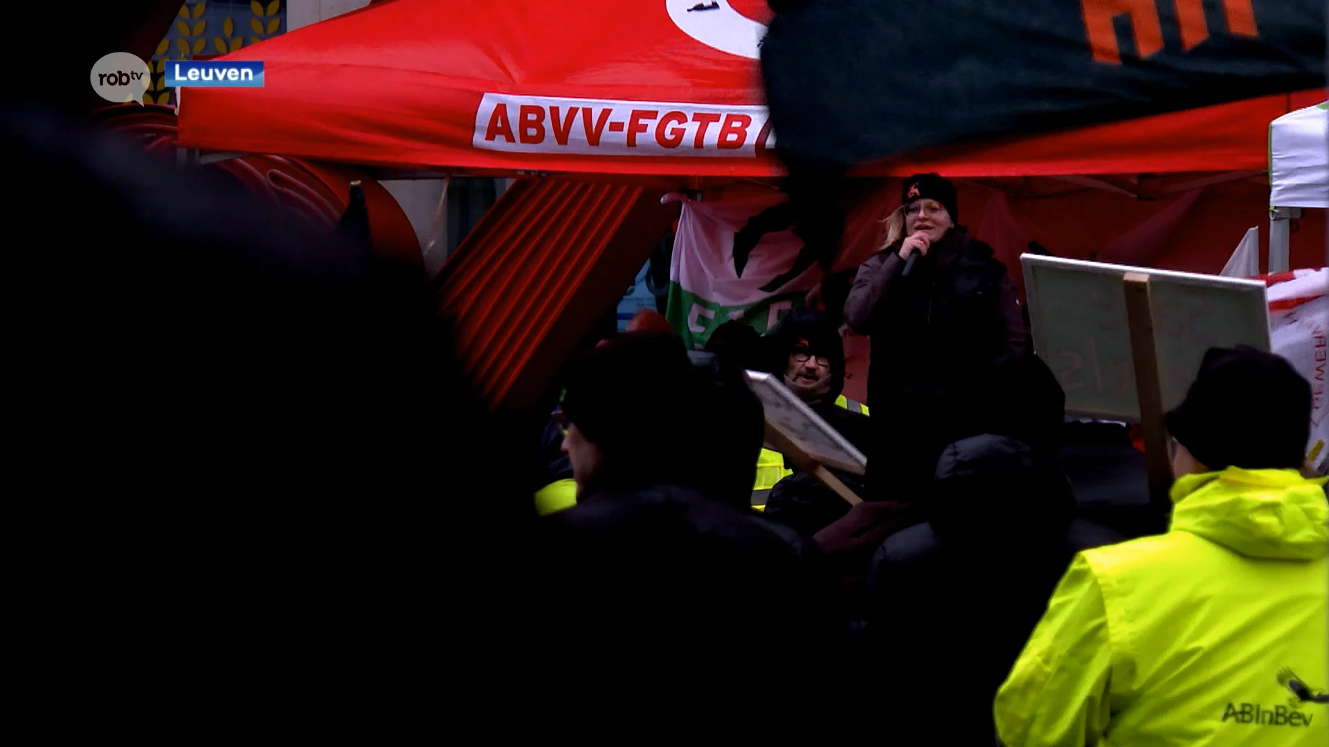 Na vele acties van Leuvense arbeiders protesteren nu ook Duitse AB Inbev-arbeiders aan hoofdkwartier in Leuven