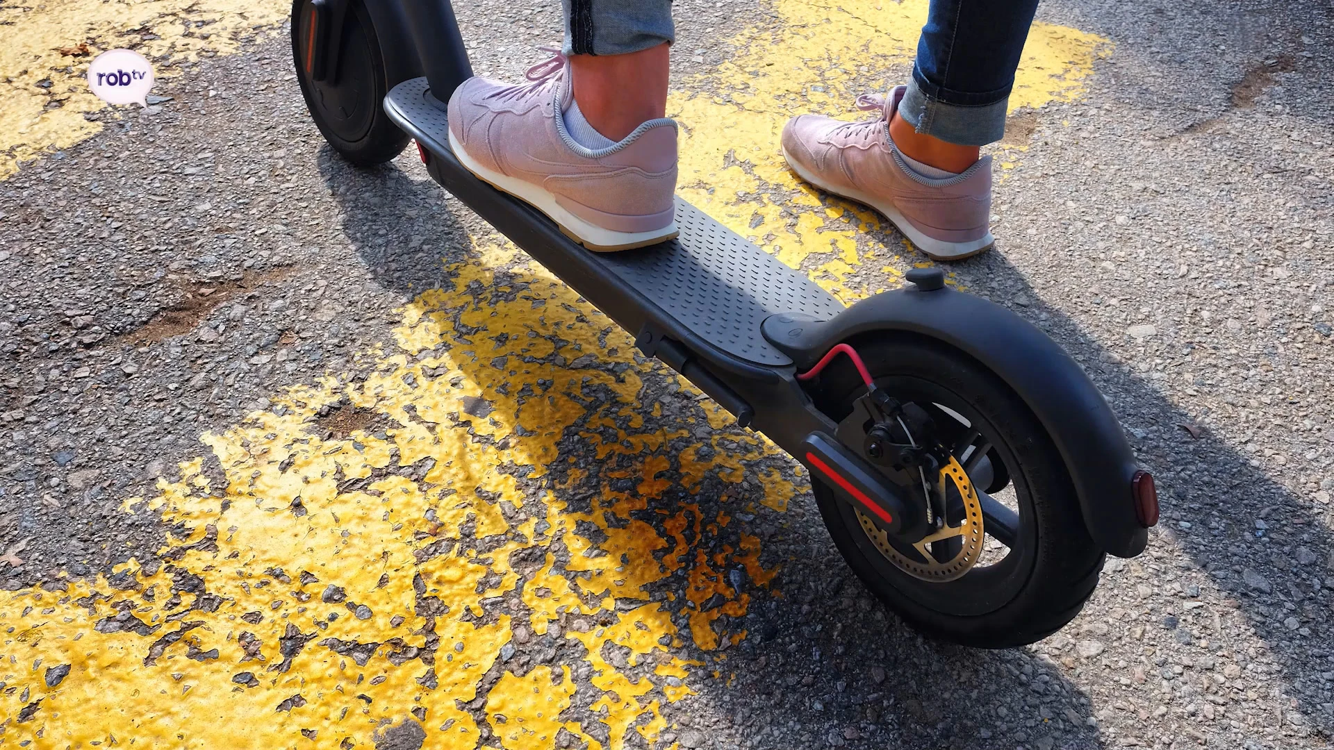 Politieachtervolging in Leuven voor 15-jarige op elektrische step: "reed op het fietspad tegen 50 km/u"