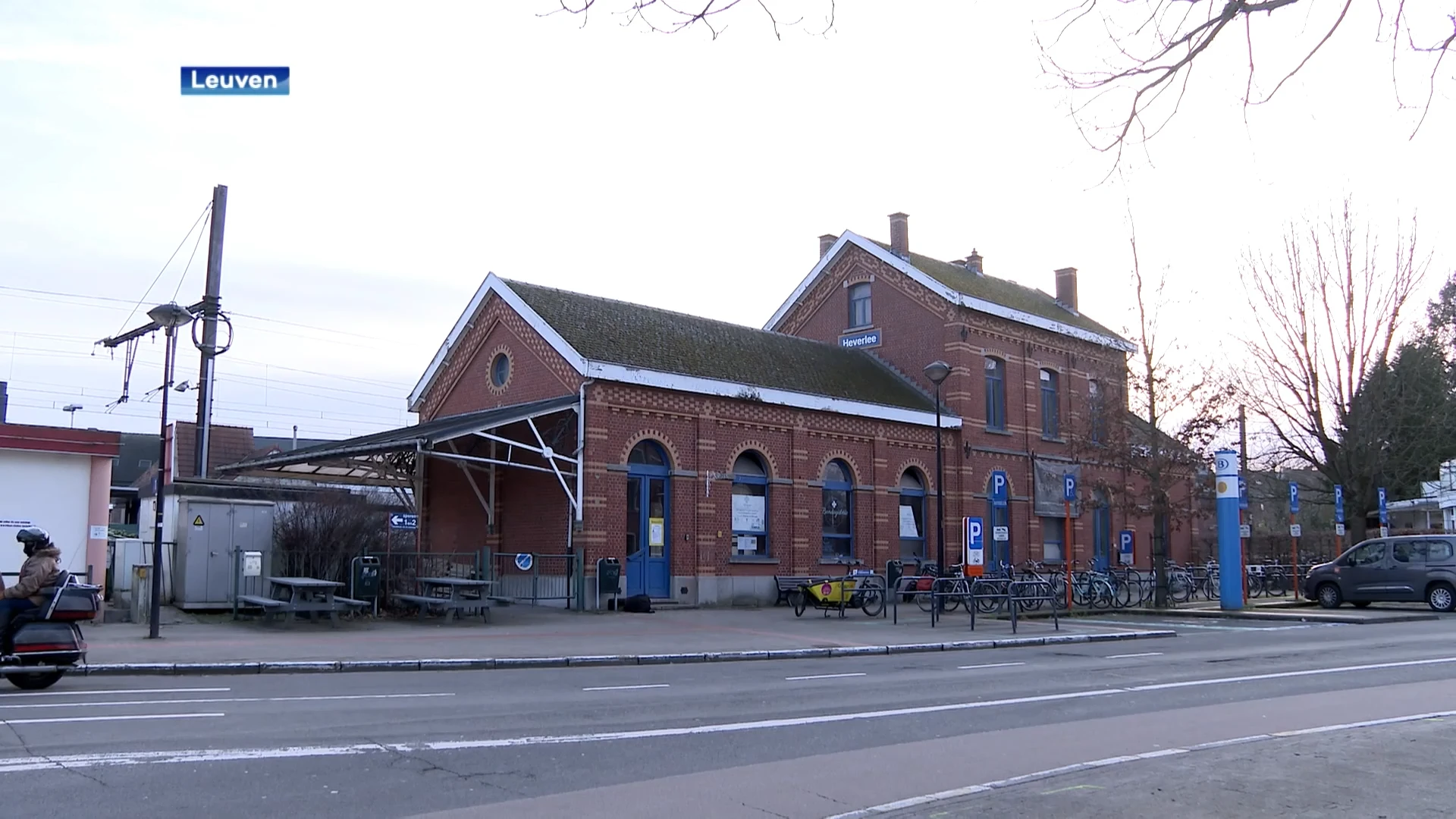 Binnenkijken in verkochte stationsgebouw van Heverlee: "Er liggen nog kaften van NMBS, dit wordt huis en architectenbureau"