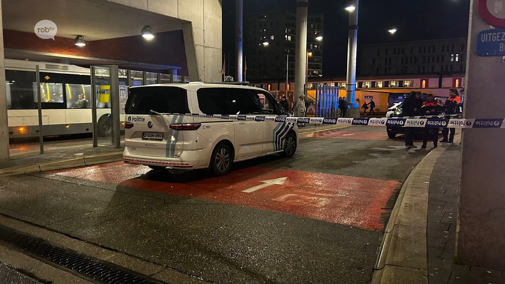 Ernstig ongeval met lijnbus aan station van Leuven: slachtoffer naar UZ Leuven overgebracht