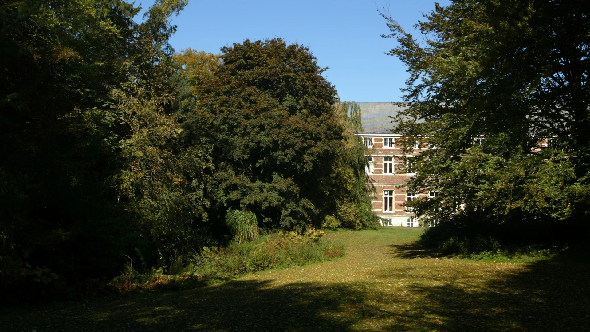 25 leerlingen op de wachtlijst voor het Montfortcollege in Rotselaar, ook 13 andere scholen in de regio volzet.