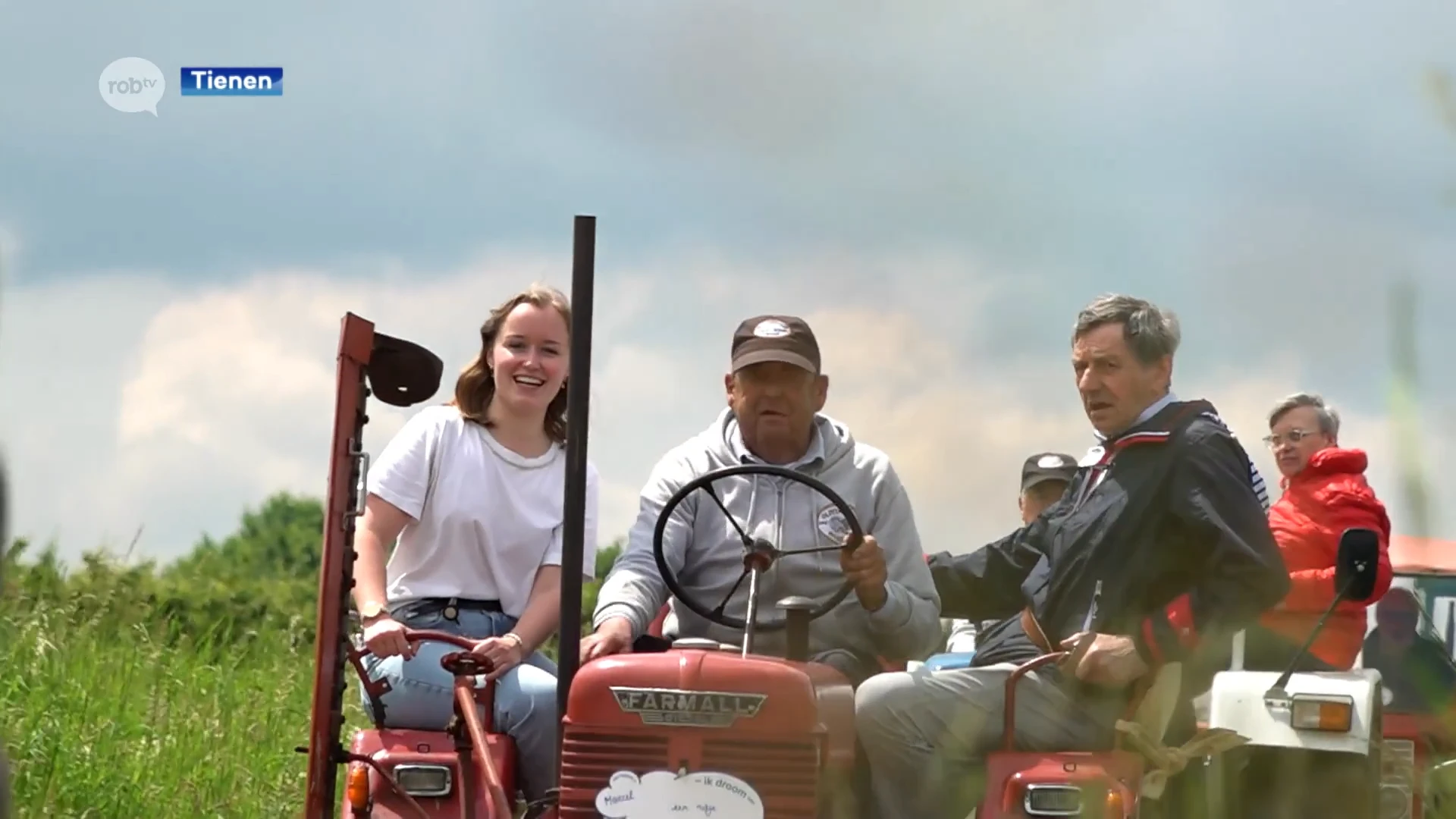 Bewoner Marcel ziet ultieme droom in vervulling gaan dankzij tractorritje: "Ik ben hier heel blij mee"