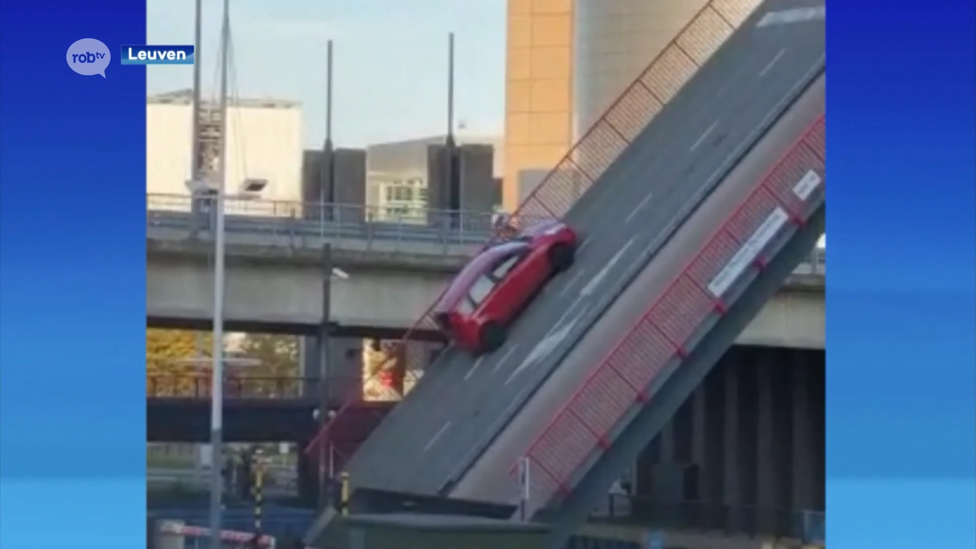 Menselijke fout, maar niemand vervolgd voor ongeluk waarbij auto van brug aan Vaartkom in Leuven tuimelt