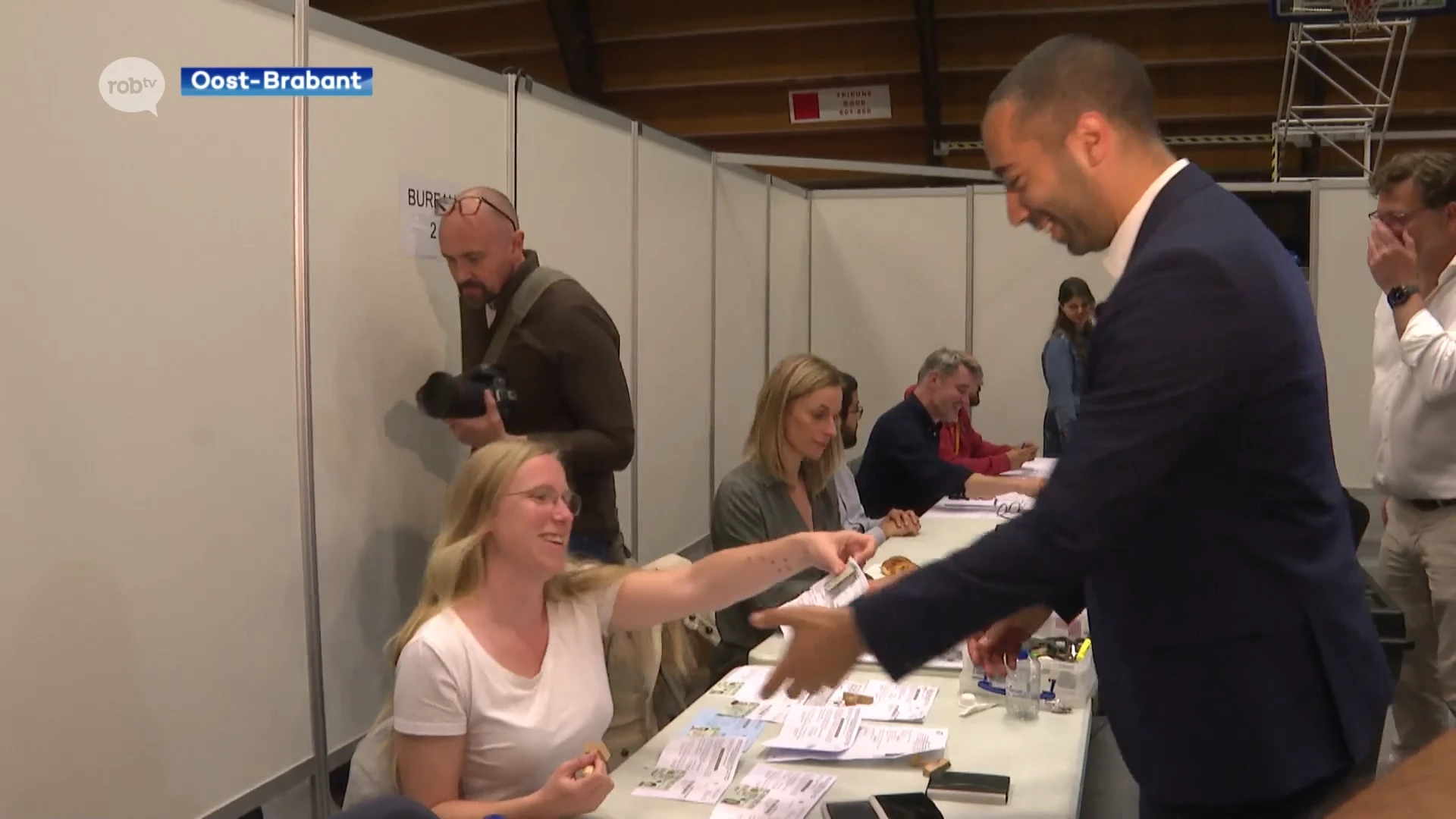 Sammy Mahdi (cd&v), vanmorgen in het stembureau: "Ik wil strijden voor mijn provincie"