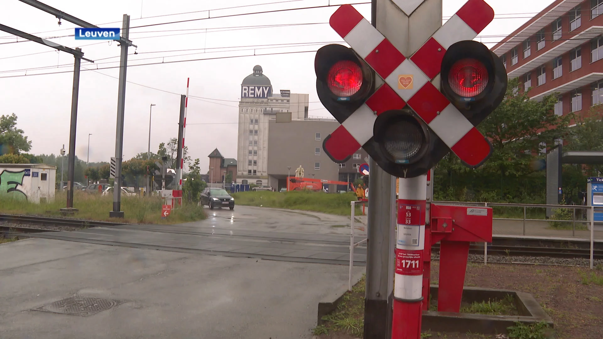 Infrabel werkt aan overwegen in Wijgmaal: "Door die ondertunneling creëren we hier een veilige vlotte overweg die de hele situatie veel beter maakt"